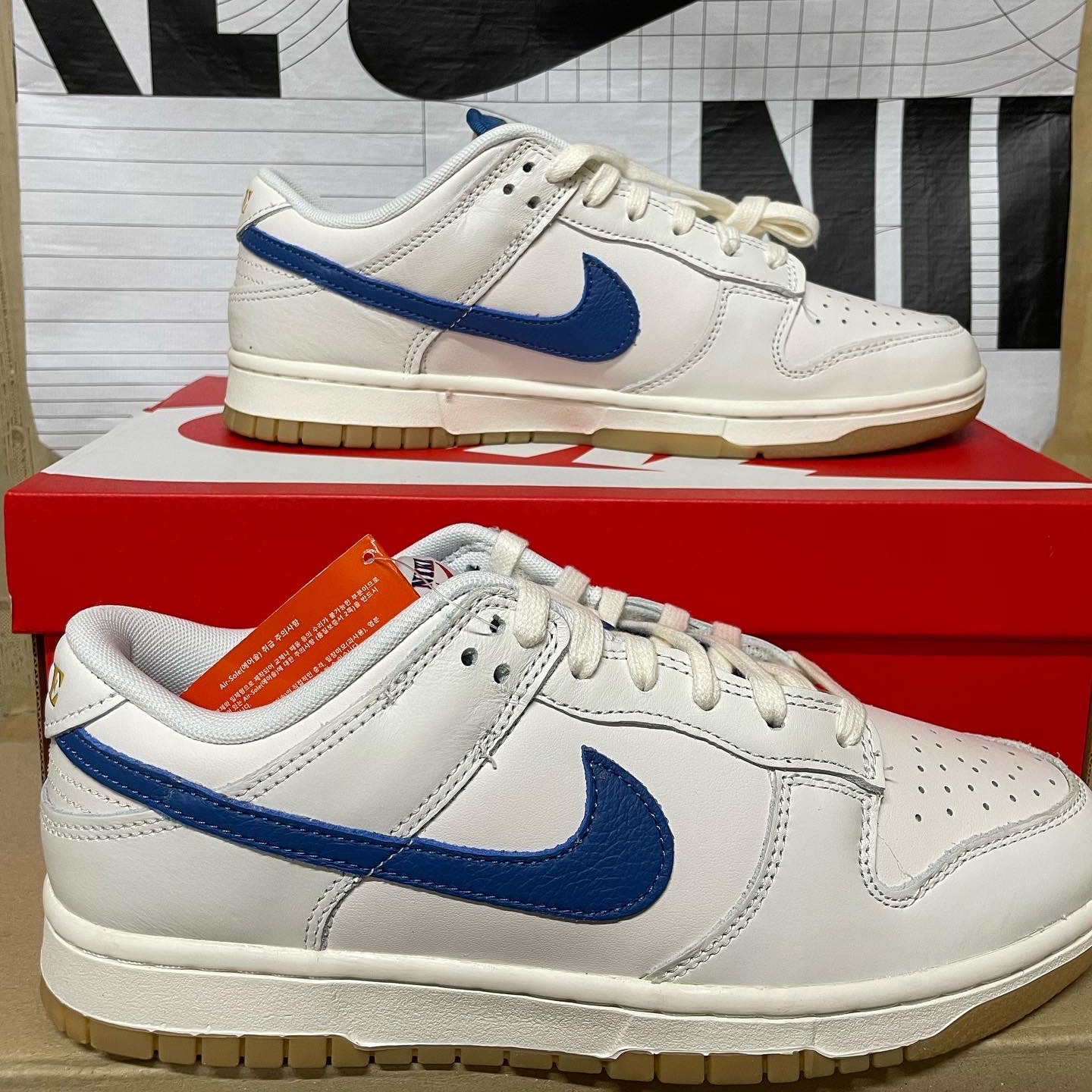 Nike Dunk Low SE Sail Dark Marina Blue 착용 스타일 - 2