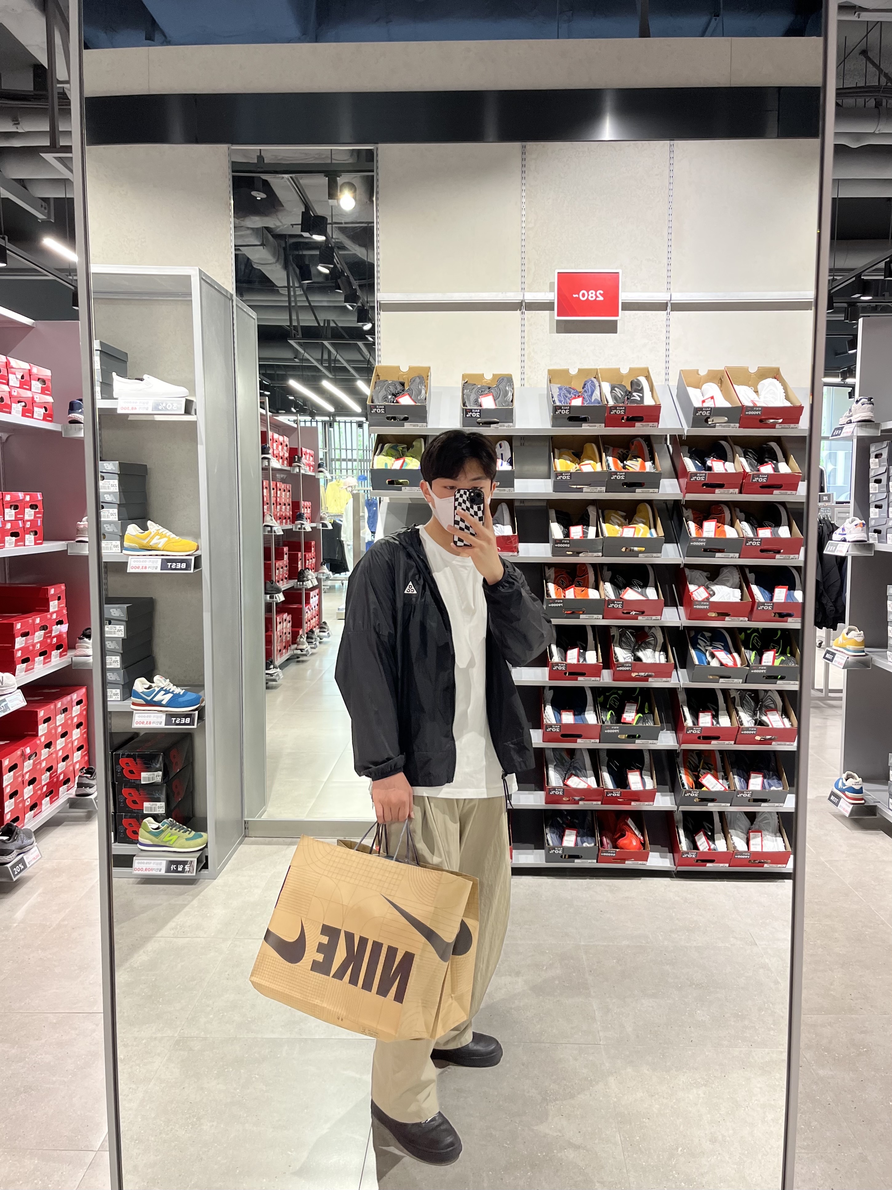 Nike x Supreme Air Force 1 Low Black 착용 스타일