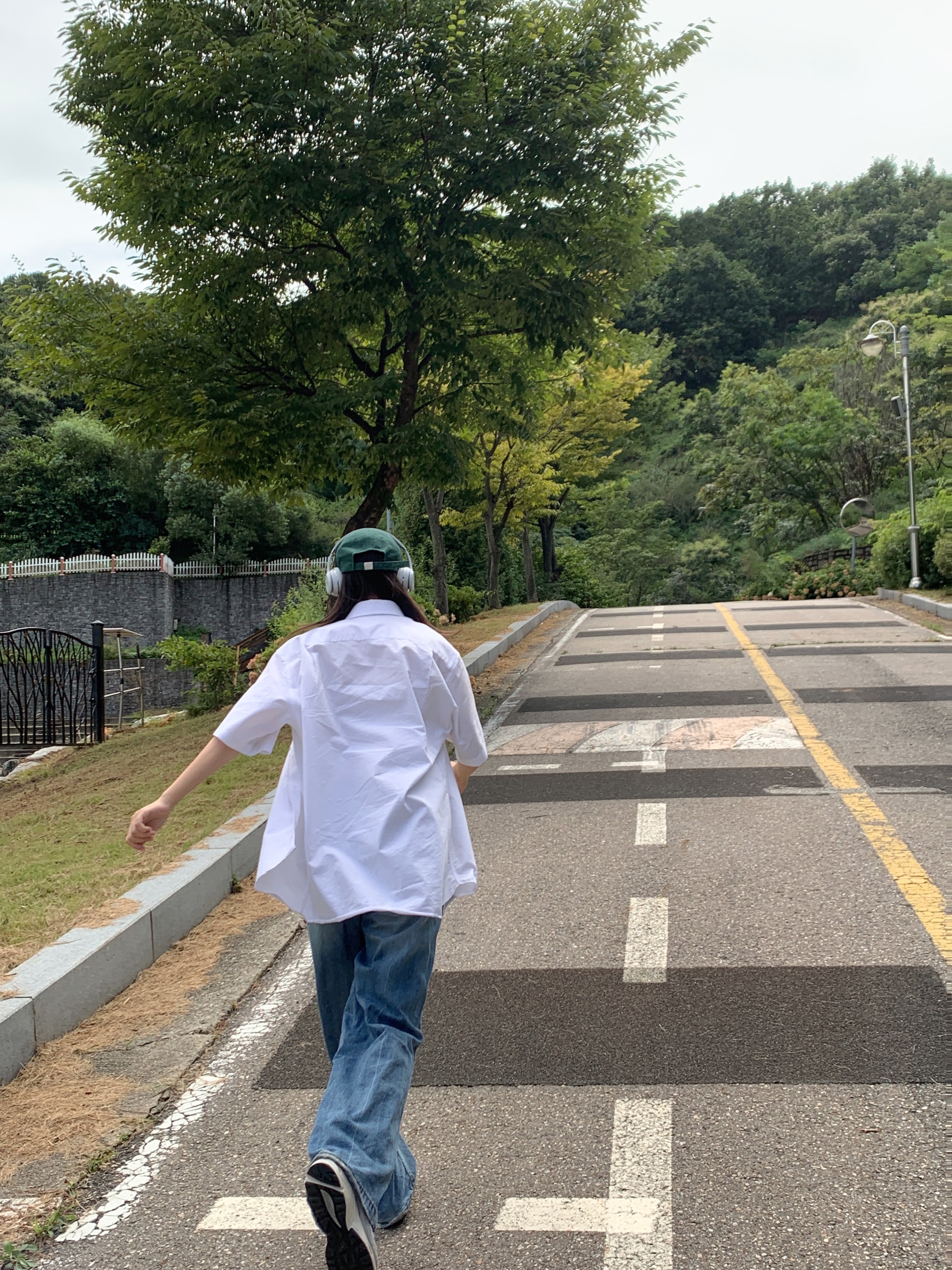 New Balance 878 Gray 착용 스타일 - 2