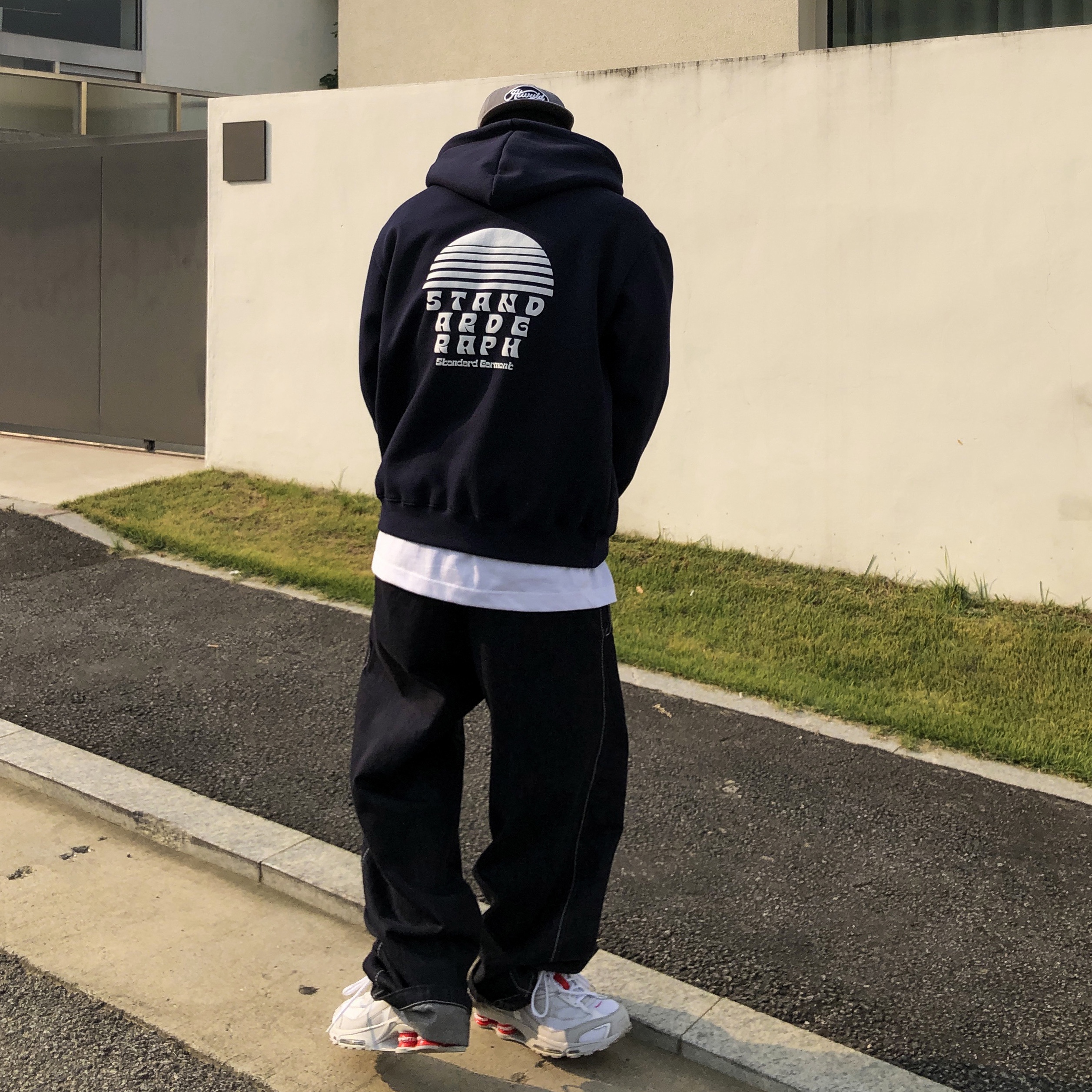 Nike x Supreme Shox Ride 2 SP White 착용 스타일 - 2