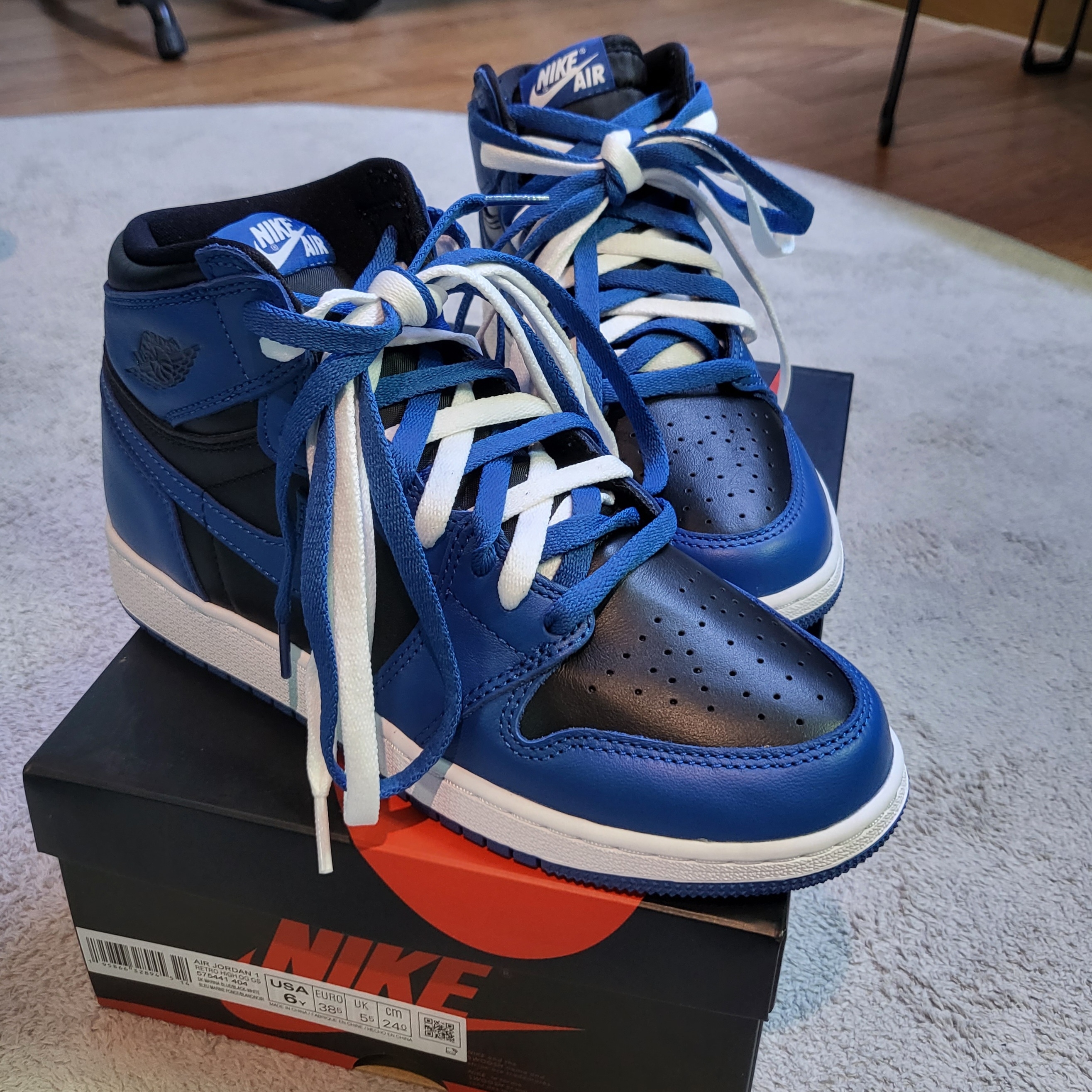 Jordan 1 Retro High OG Dark Marina Blue, (GS) Jordan 1 Retro High OG Dark Marina Blue 착용 스타일 - 1