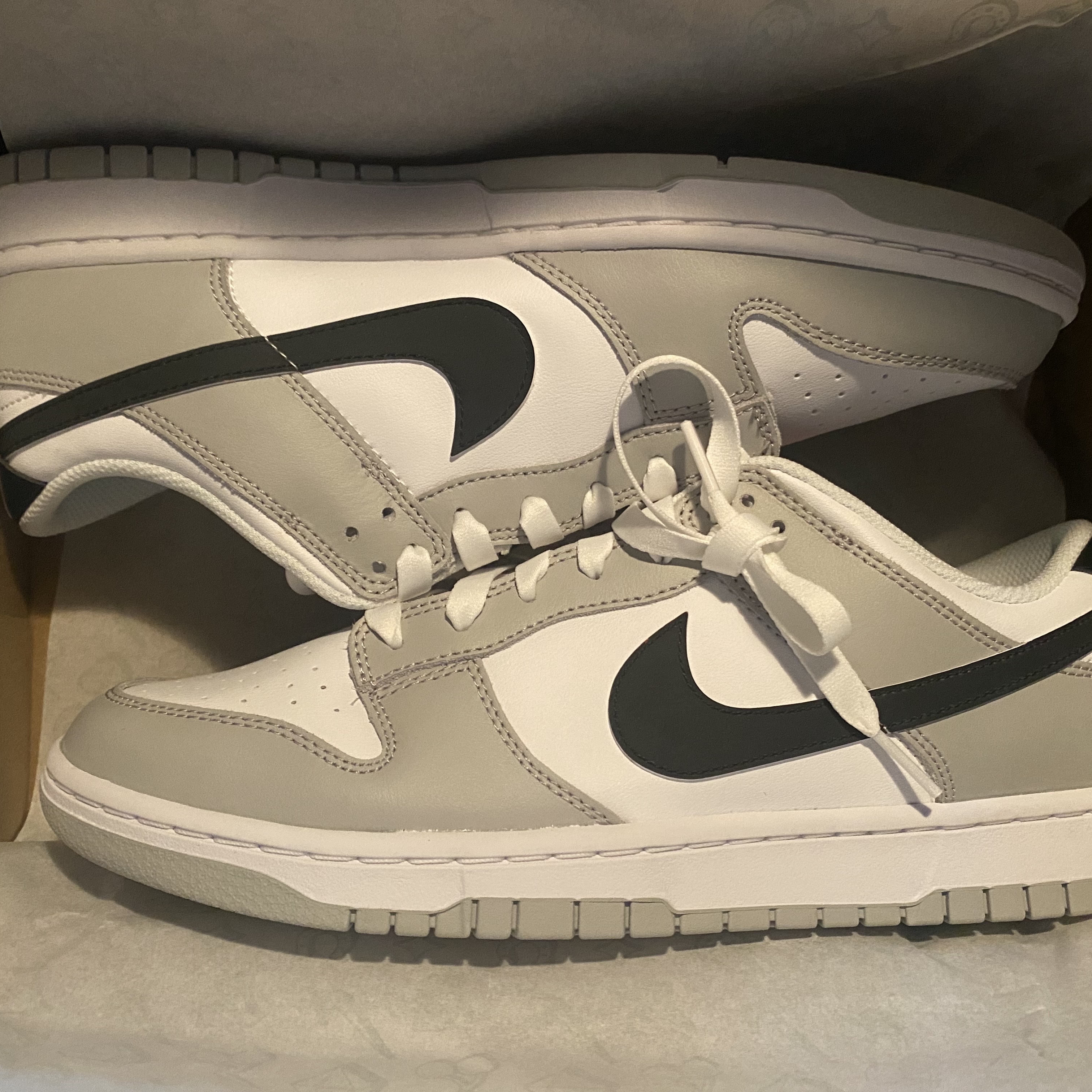 Nike Dunk Low Retro SE Jackpot Grey Fog 착용 스타일