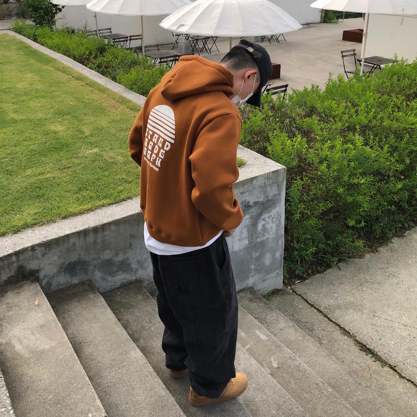 Nike x Supreme Air Force 1 Low Flax 착용 스타일 - 1