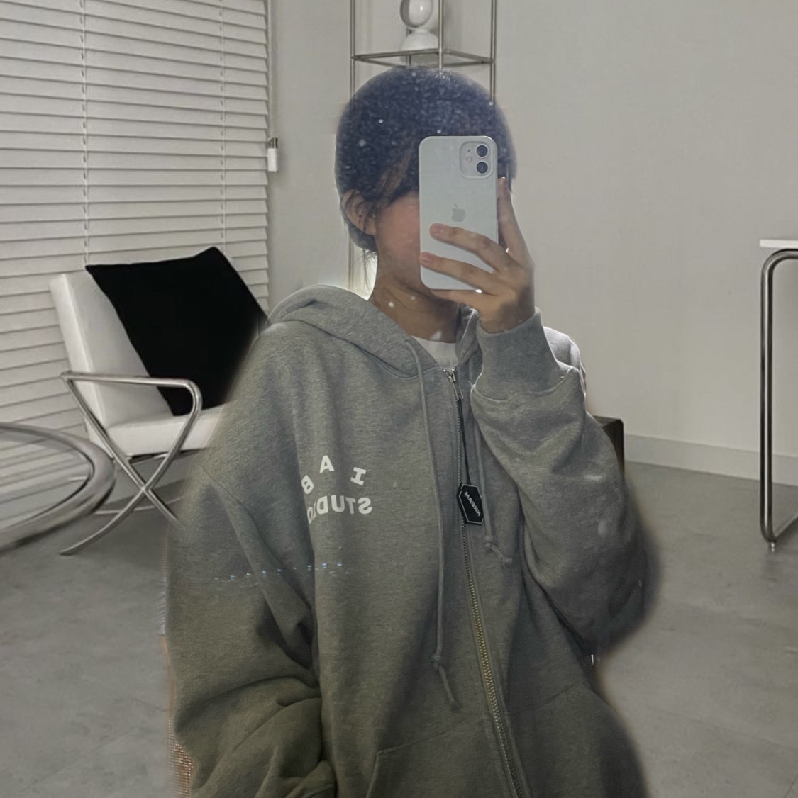 IAB Studio Zip-Up Hoodie Gray - 22FW 착용 스타일
