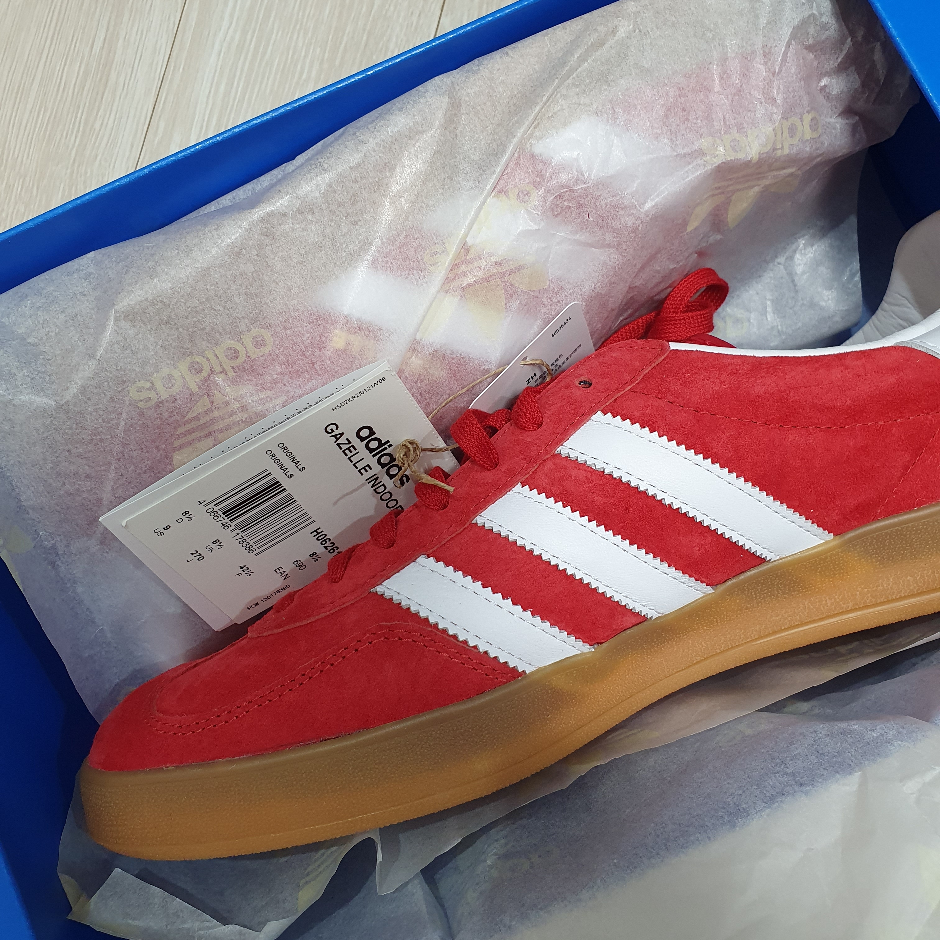 Adidas Gazelle Indoor Scarlet 착용 스타일