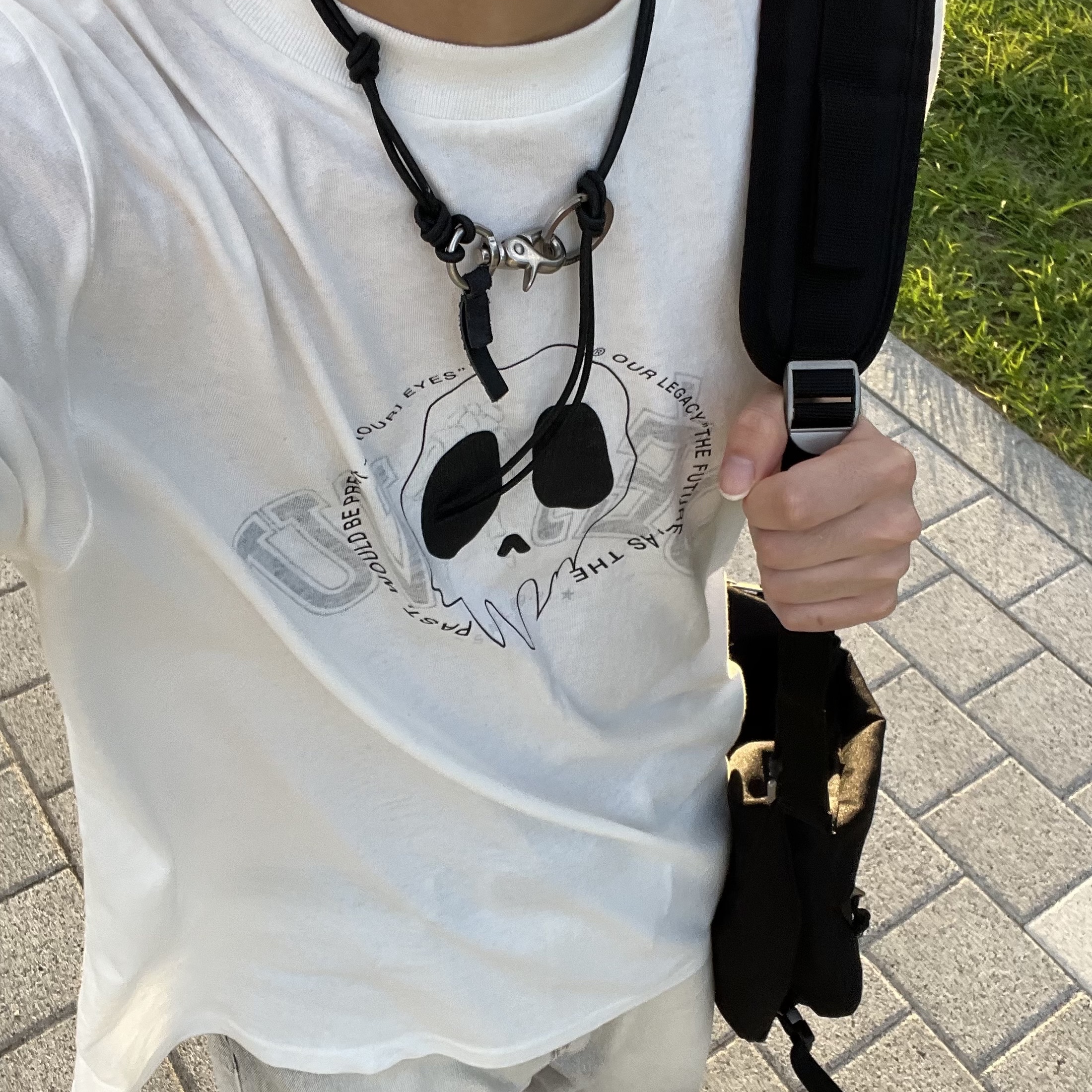 Our Legacy Ladon Leather Keychain Black, Our Legacy Box T-Shirt Maverick Deja Vu Print White 착용 스타일