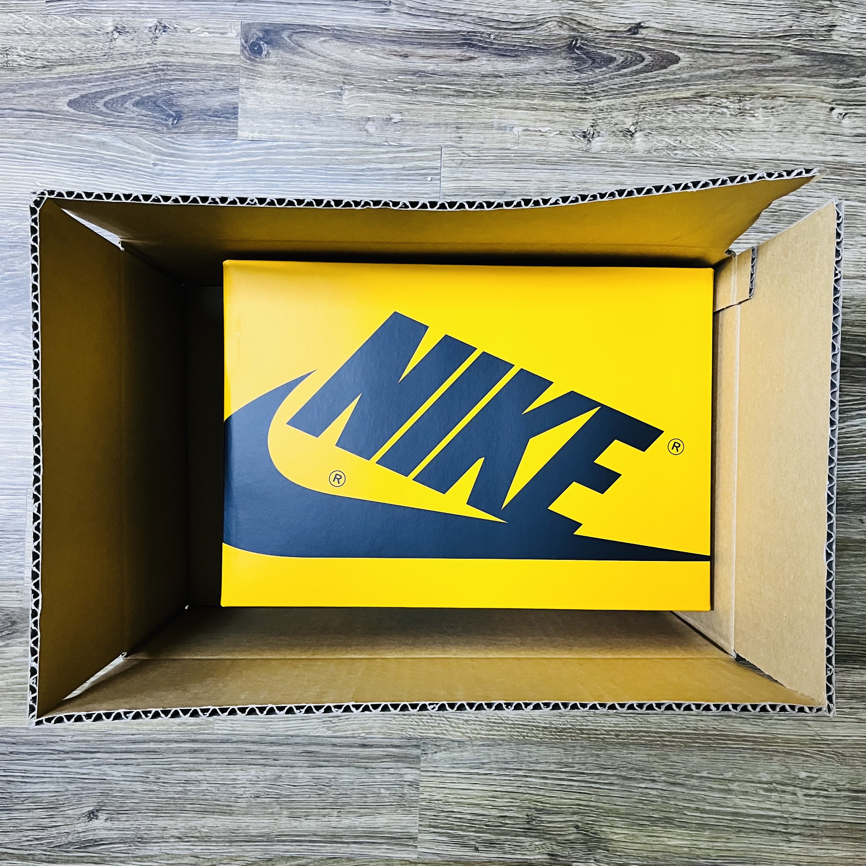 Jordan 1 Retro High OG Taxi 착용 스타일 - 5