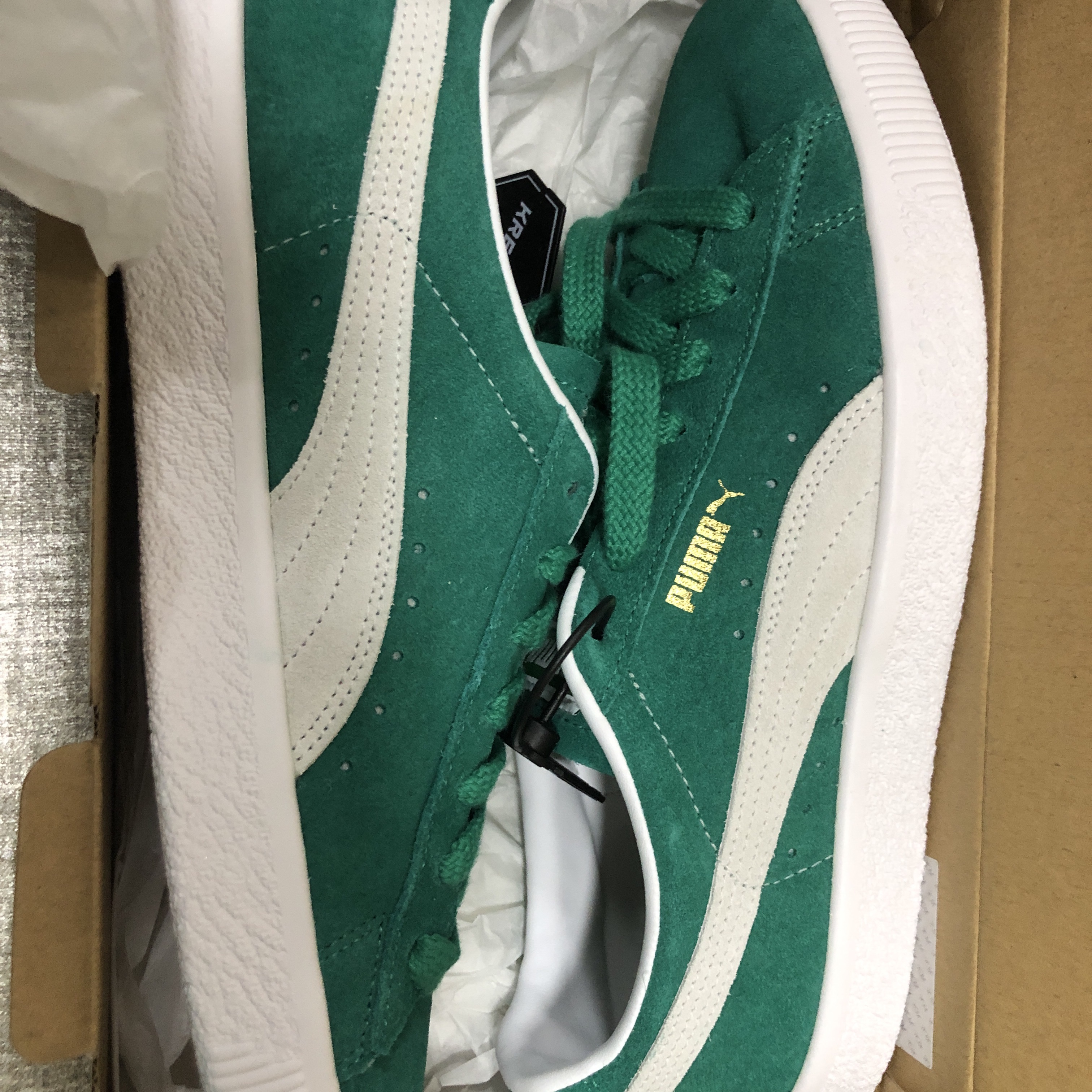 Puma Suede VTG Kelly Green 착용 스타일 - 1