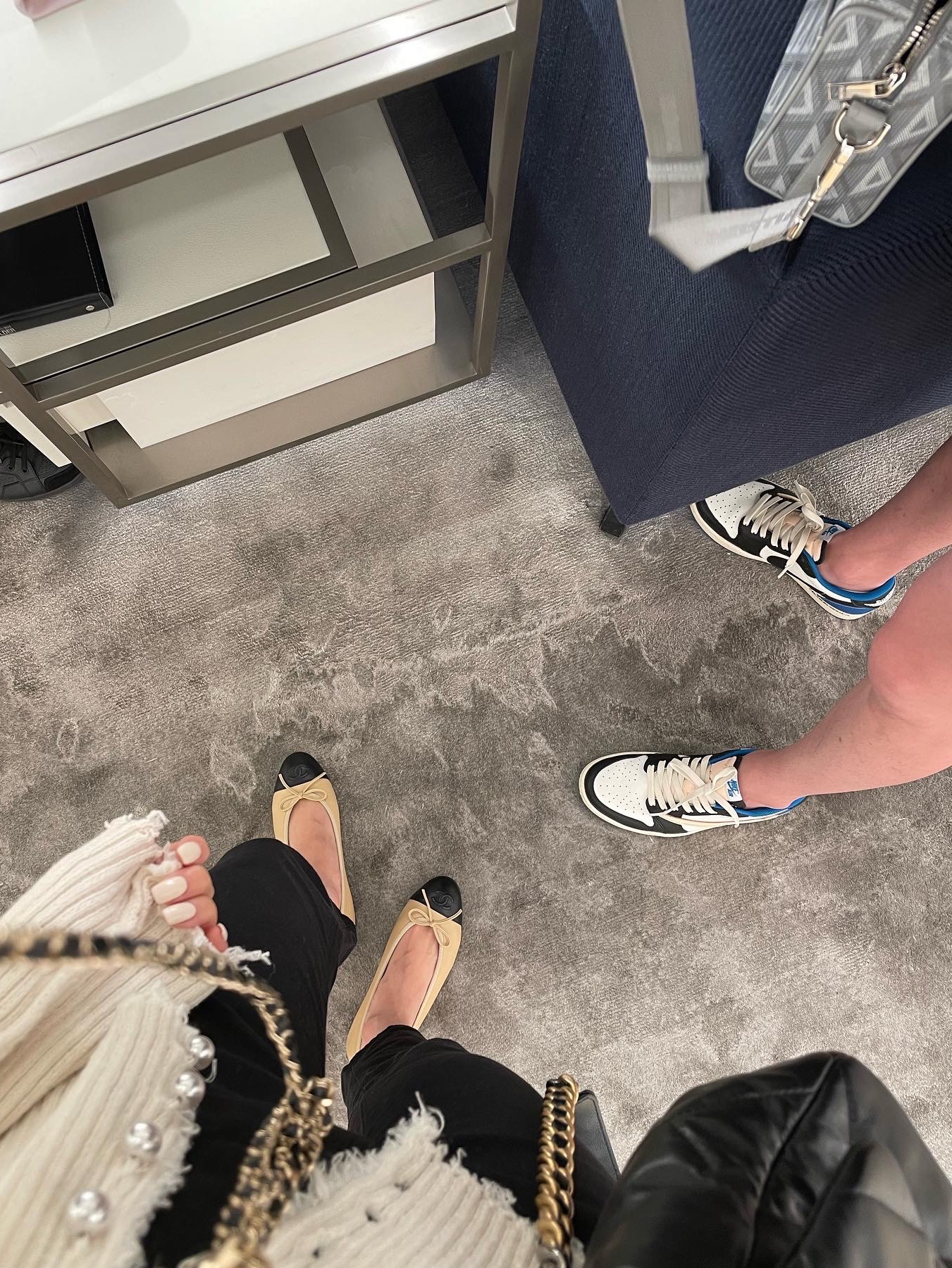 Jordan 1 x Travis Scott x Fragment Retro Low OG SP Military Blue 착용 스타일 - 2