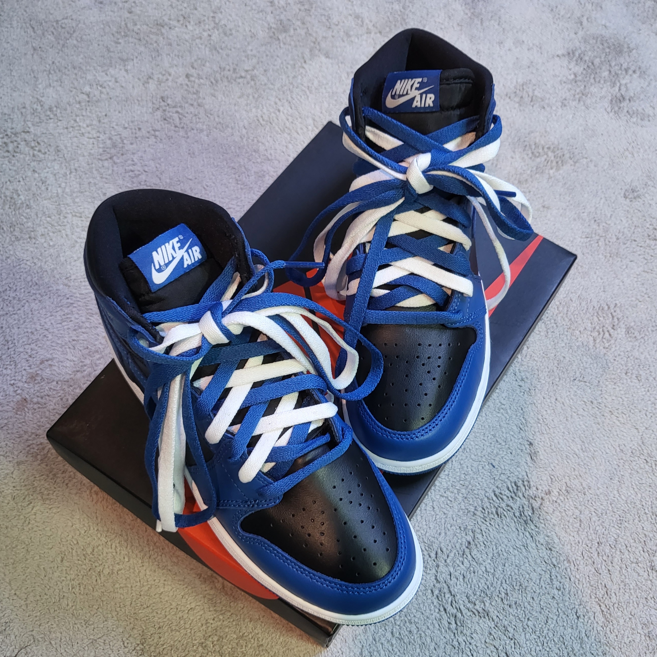 Jordan 1 Retro High OG Dark Marina Blue, (GS) Jordan 1 Retro High OG Dark Marina Blue 착용 스타일 - 2