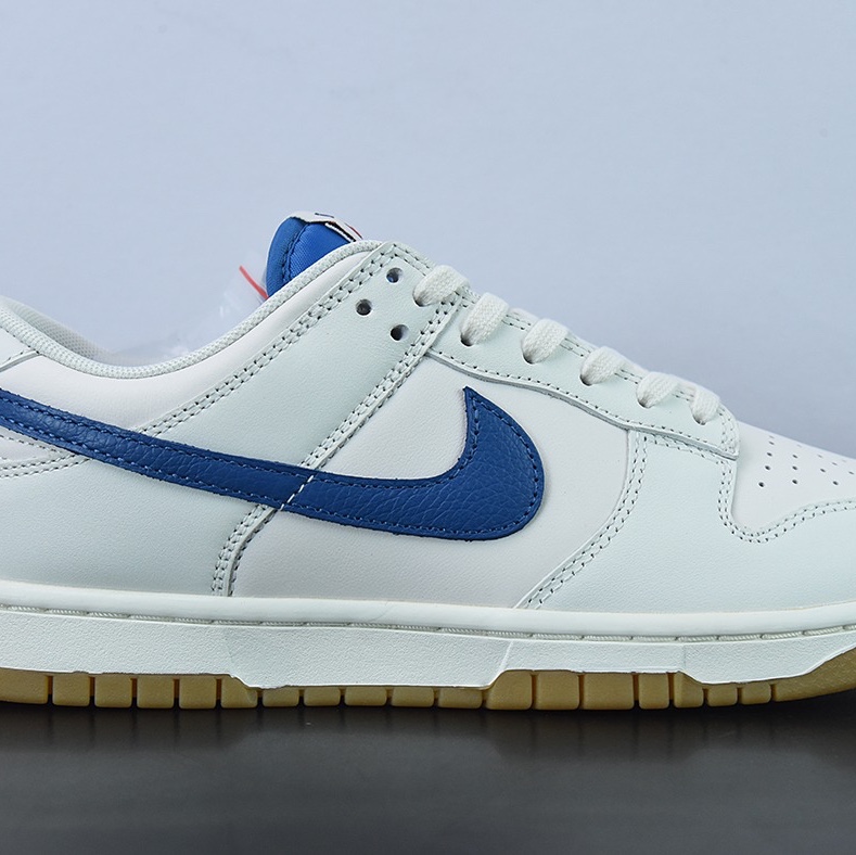 Nike Dunk Low SE Sail Dark Marina Blue 착용 스타일 - 2