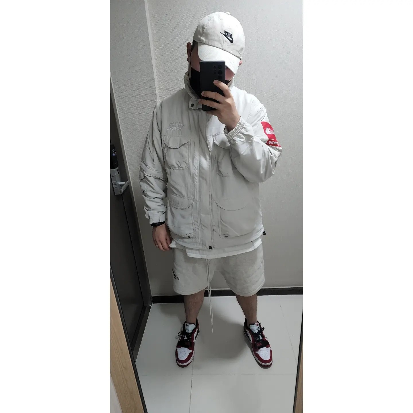 Nike Heritage 86 Futura Washed Cap Light Bone, Supreme x The North Face Trekking Convertible Jacket Stone - 22SS 착용 스타일 - 1