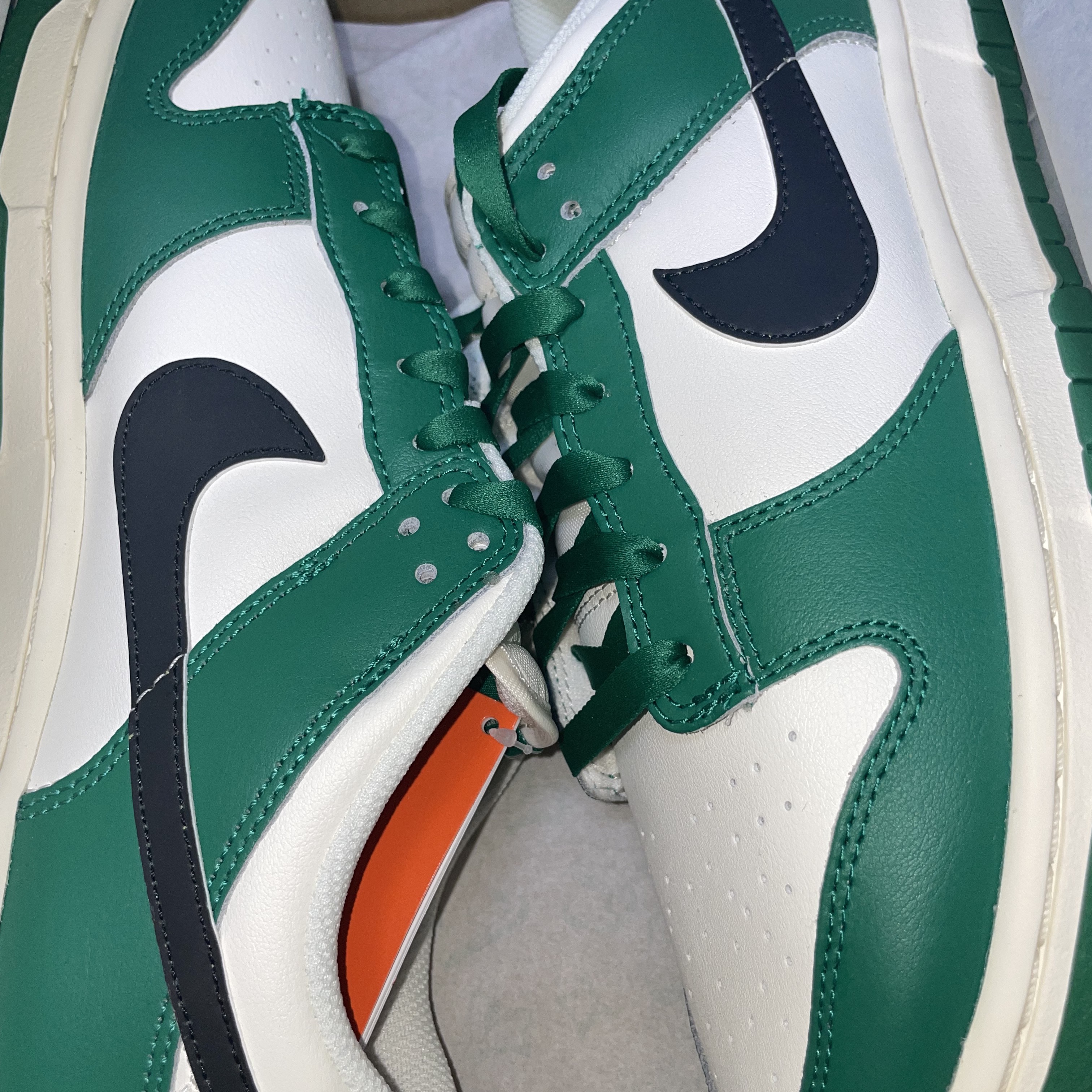 Nike Dunk Low Retro SE Jackpot Malachite 착용 스타일