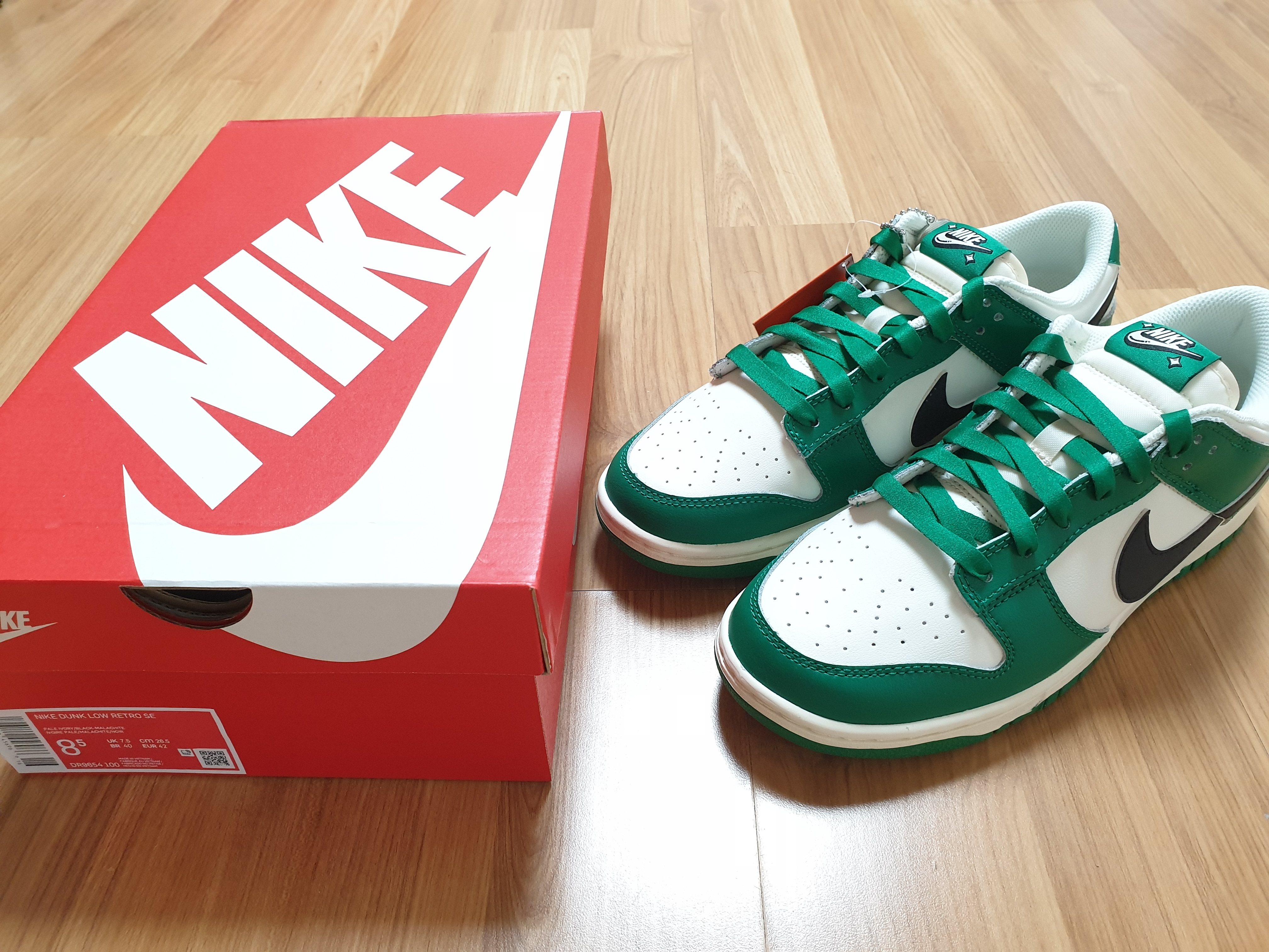 Nike Dunk Low Retro SE Jackpot Malachite 착용 스타일 - 2