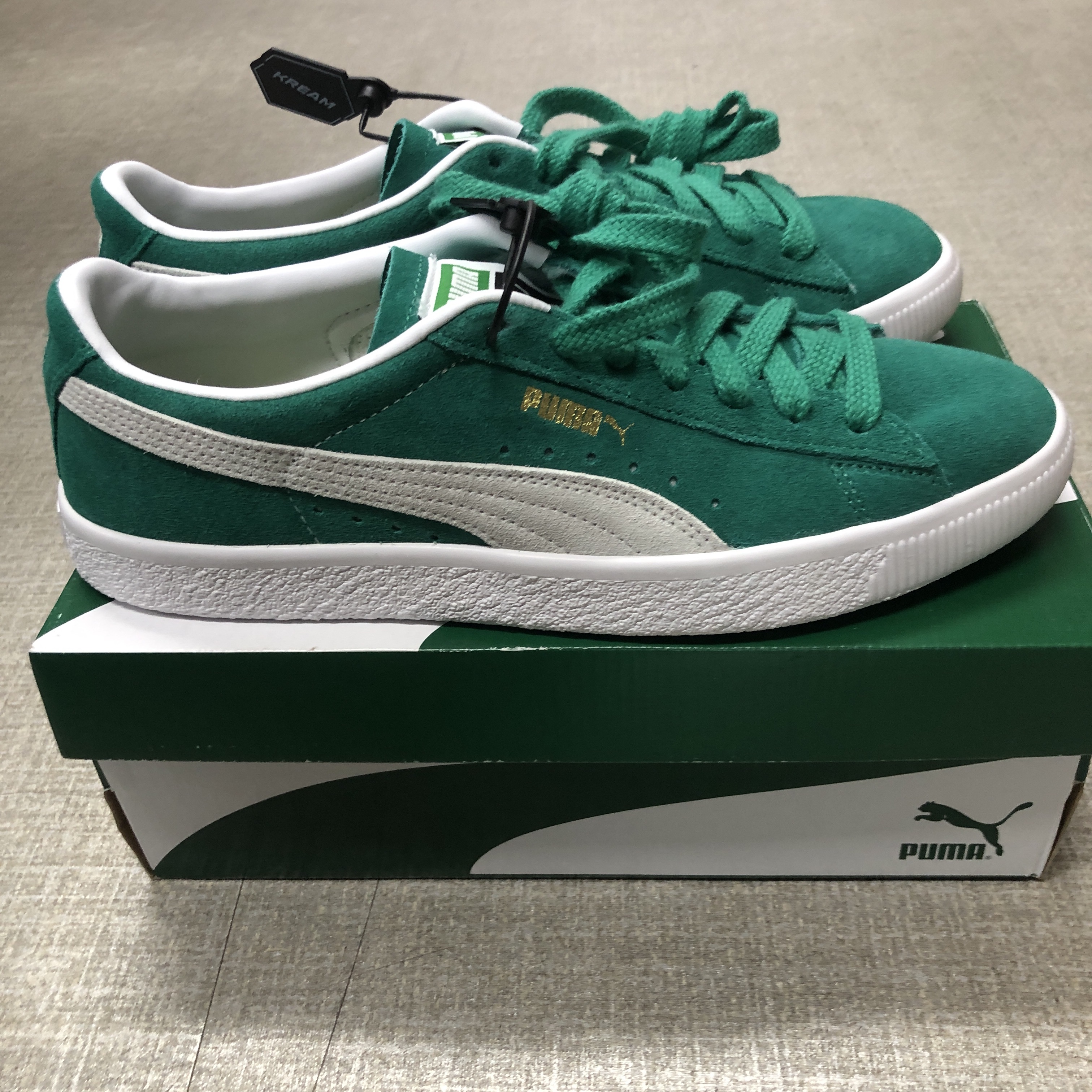 Puma Suede VTG Kelly Green 착용 스타일 - 3