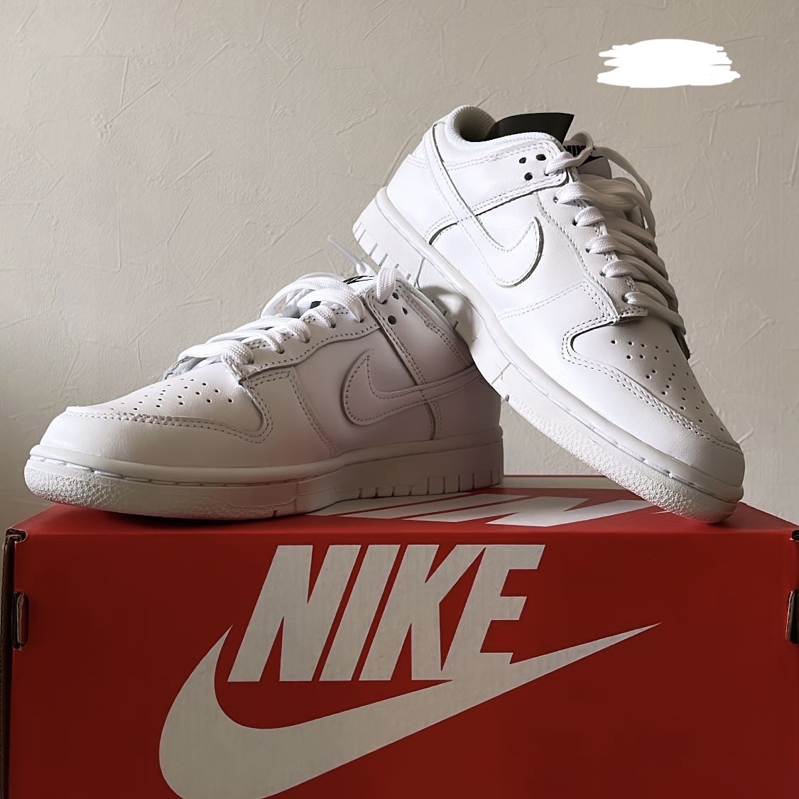 (W) Nike Dunk Low Triple White, (W) Nike NRG Solo Swoosh Fleece Pants Black White - Asia 착용 스타일 - 1