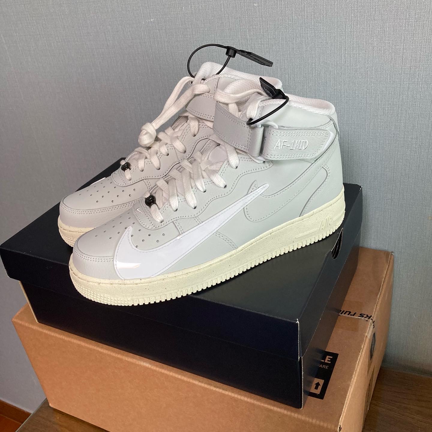 Nike Air Force 1 Mid '07 Premium Copy and Paste 착용 스타일