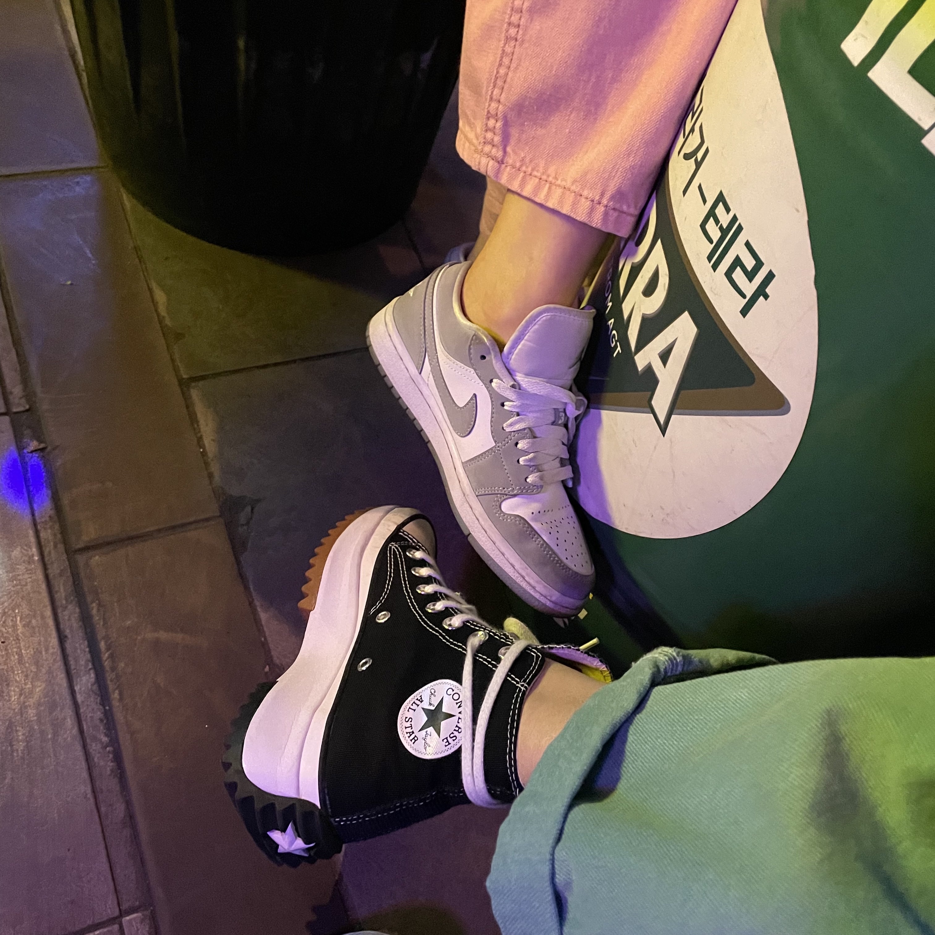 Converse Run Star Hike Hi Black White Gum 착용 스타일