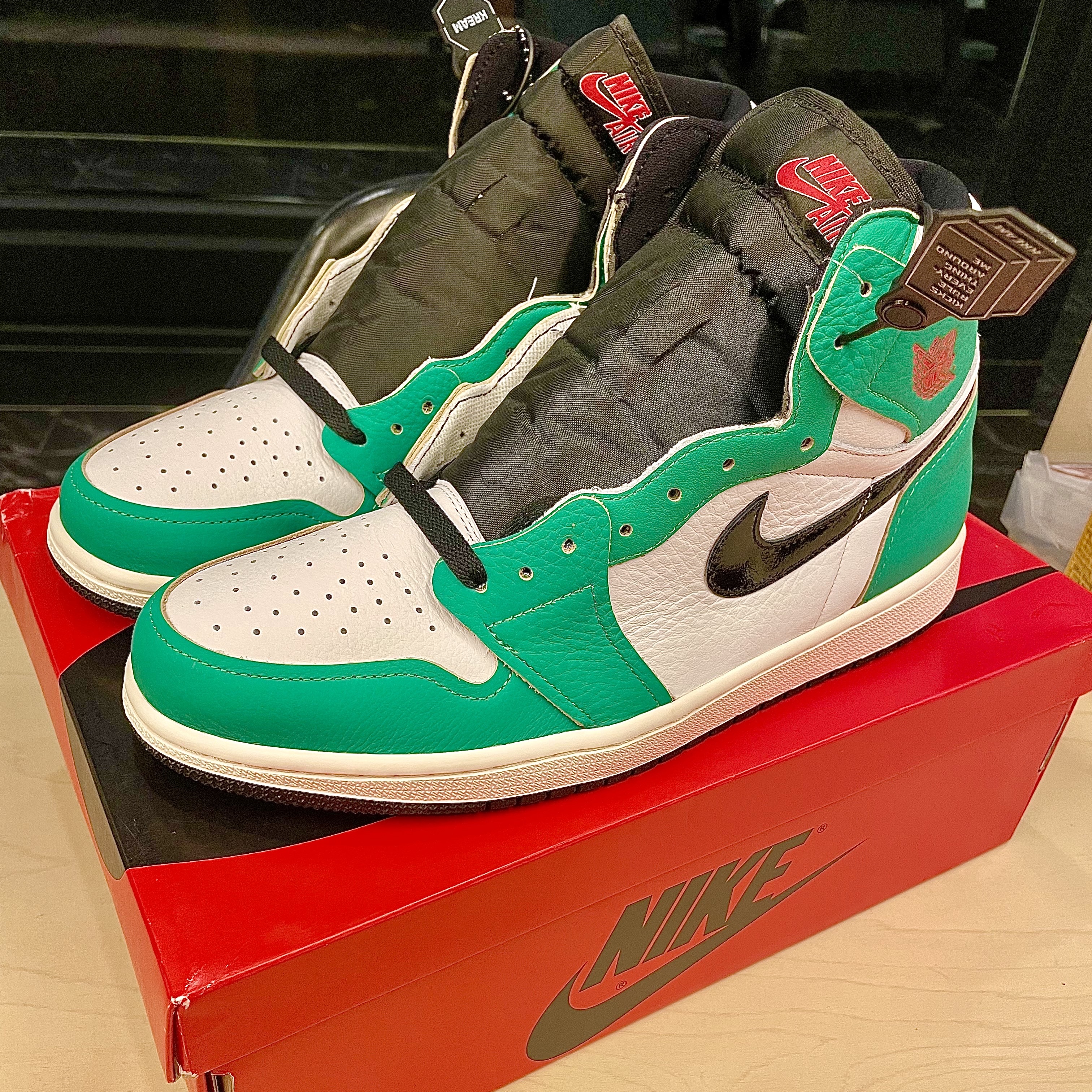 (W) Jordan 1 Retro High OG Lucky Green 착용 스타일
