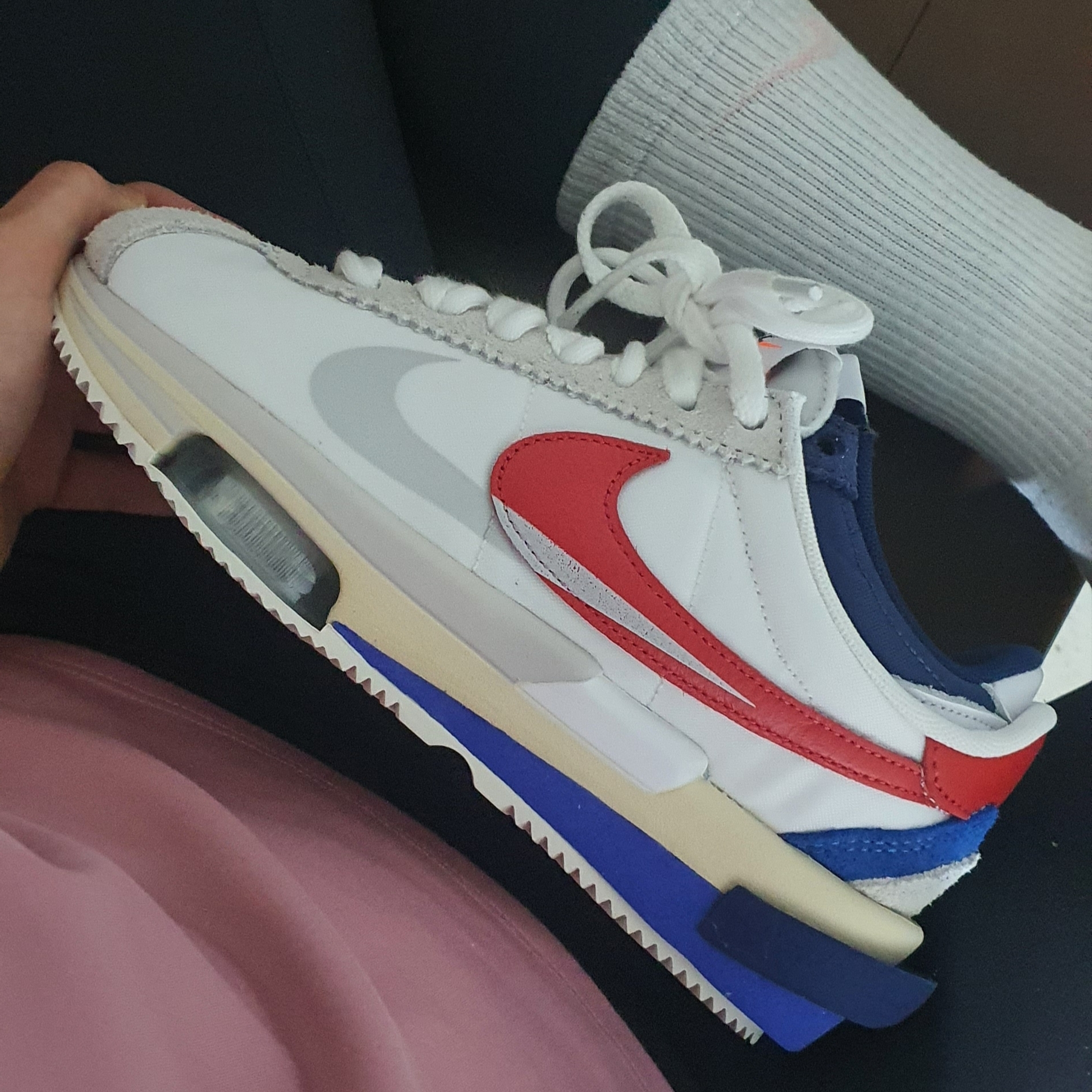 Nike x Sacai Zoom Cortez SP White and University Red 착용 스타일