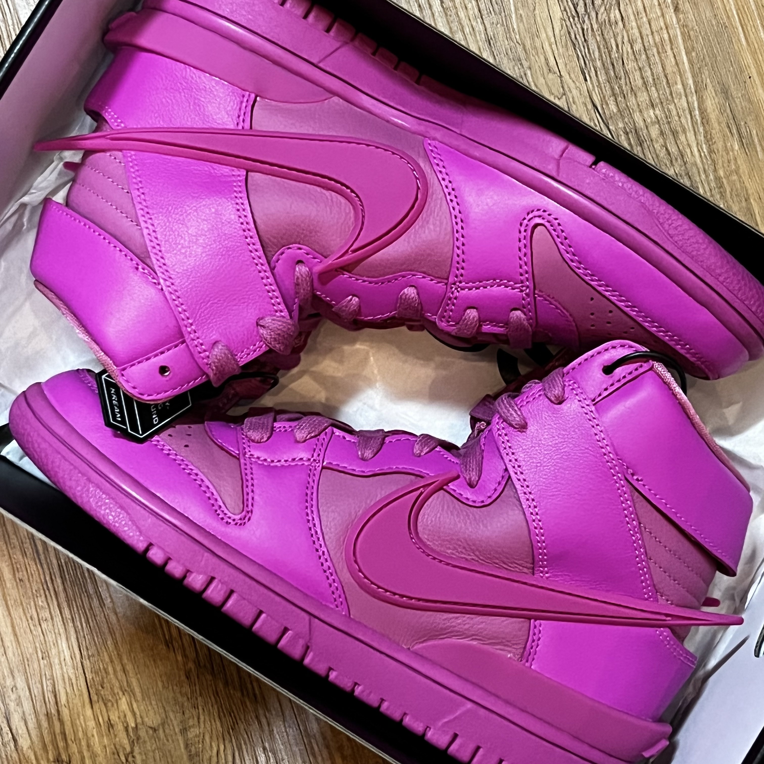 Nike x Ambush Dunk High Cosmic Fuchsia 착용 스타일