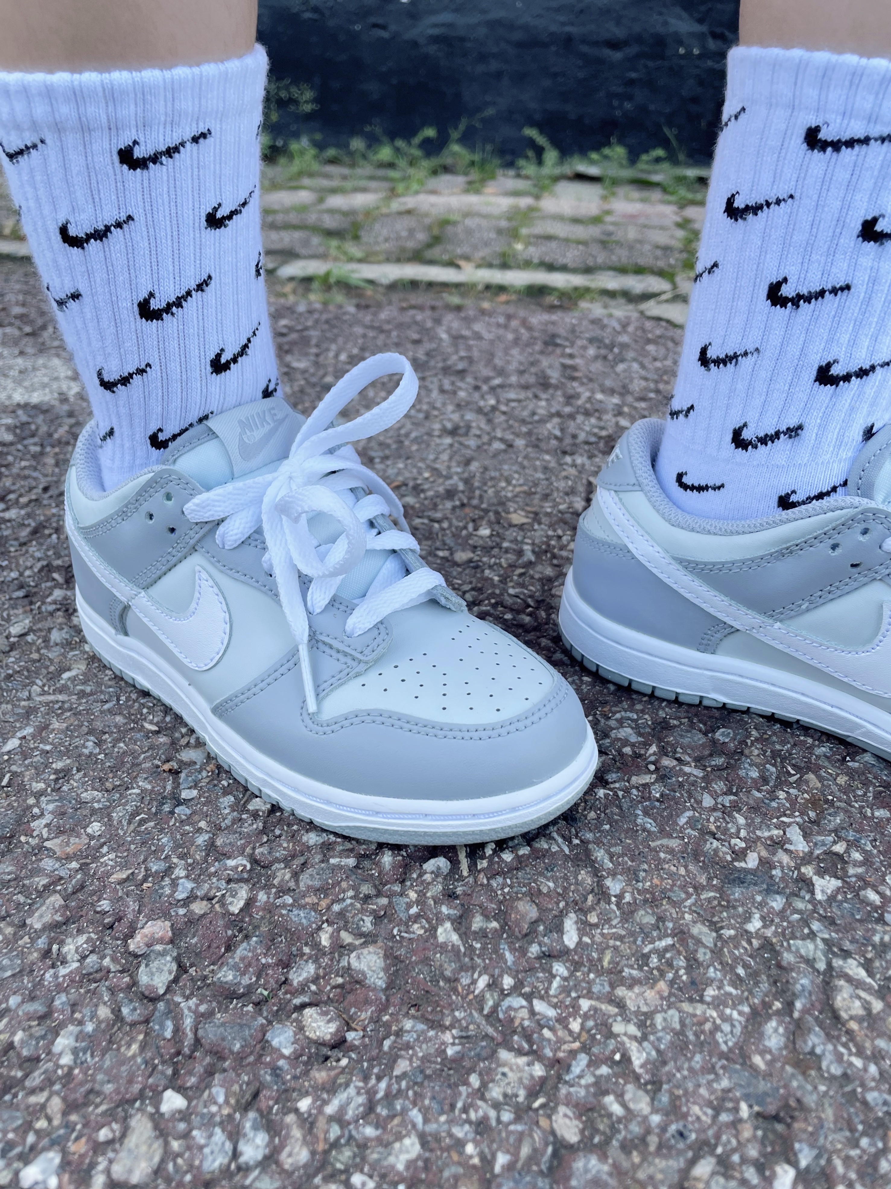 (PS) Nike Dunk Low Wolf Grey, Nike Futura Washed Bucket Hat Light Bone 착용 스타일 - 3