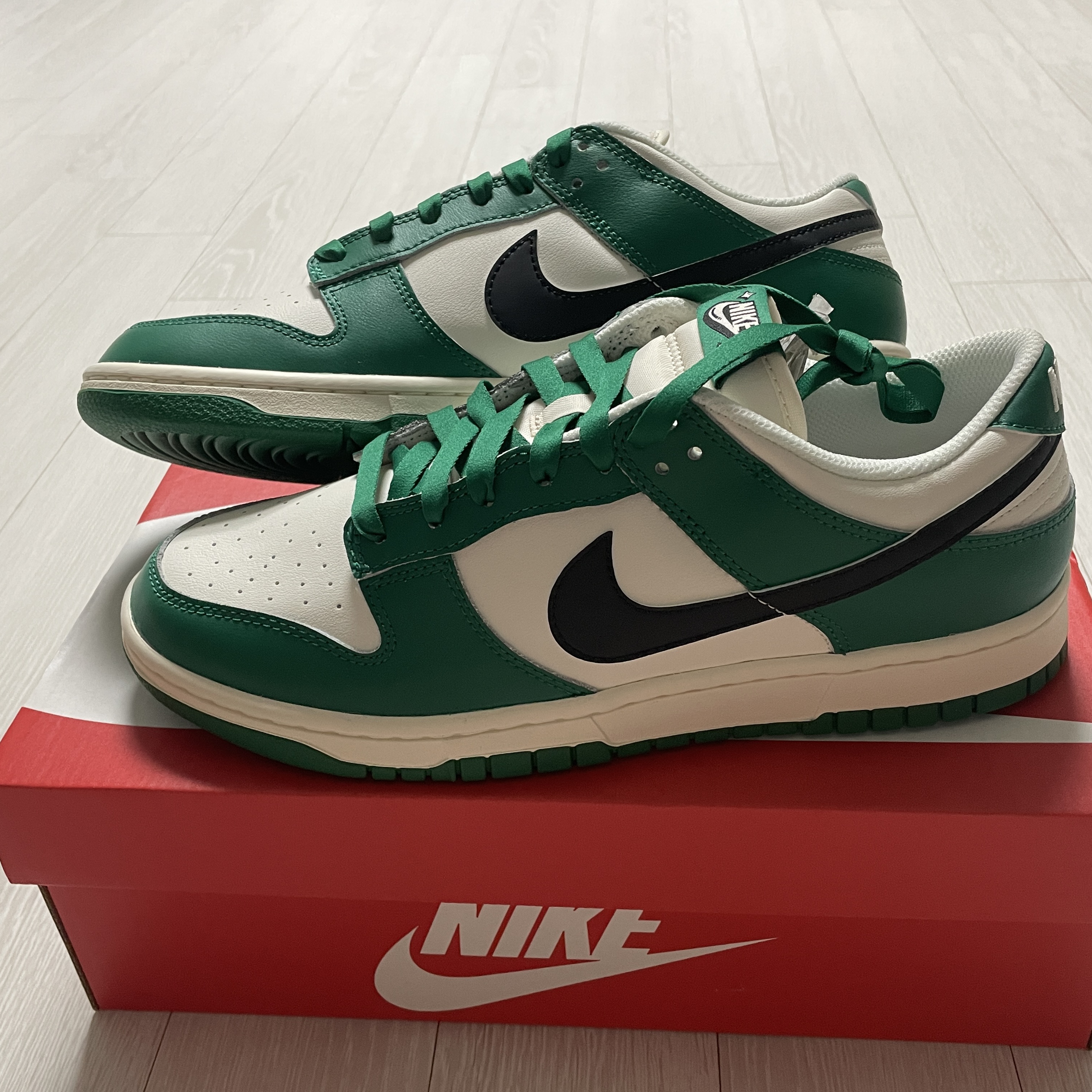 Nike Dunk Low Retro SE Jackpot Malachite 착용 스타일 - 2