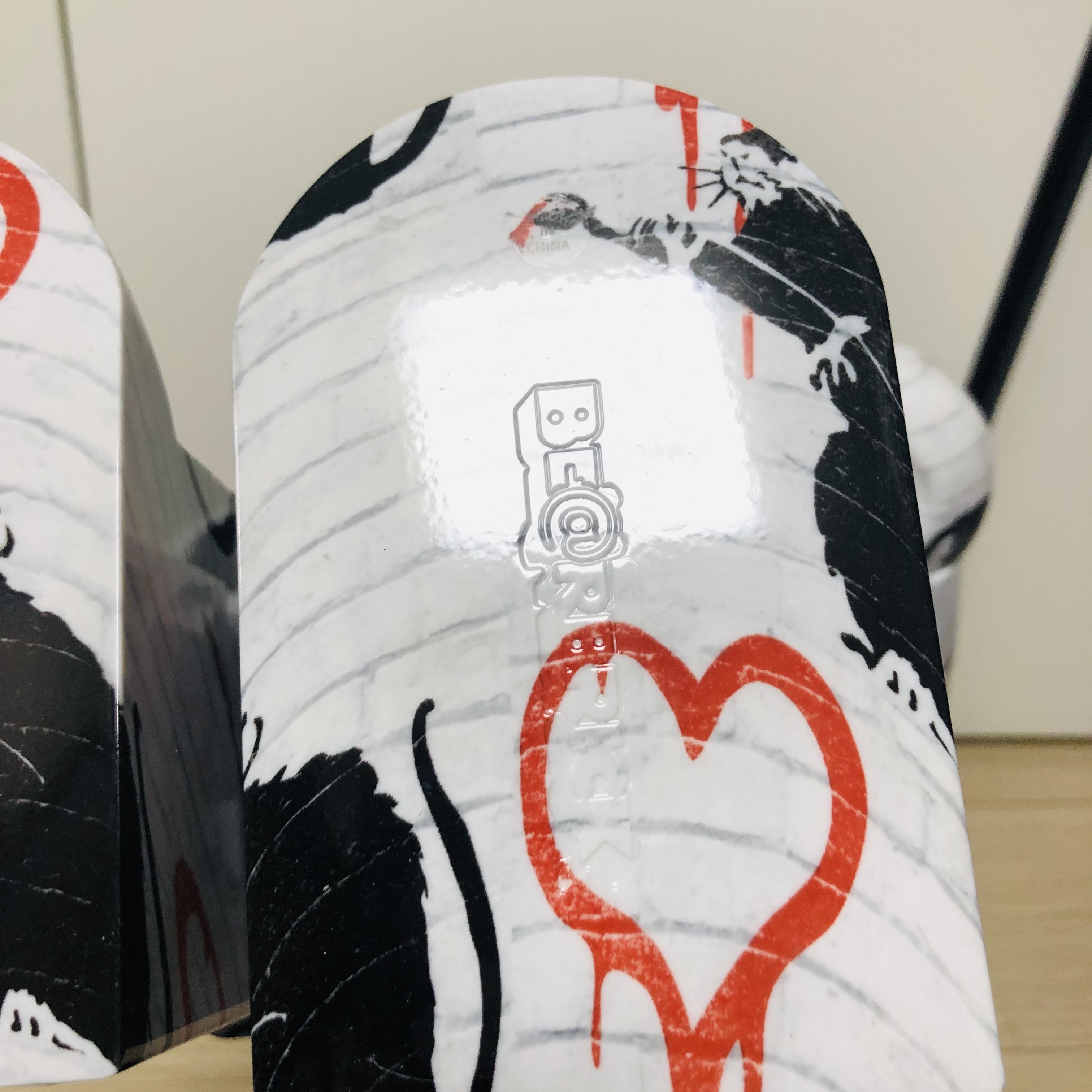 Bearbrick Banksy Love Rat 1000% 착용 스타일 - 5