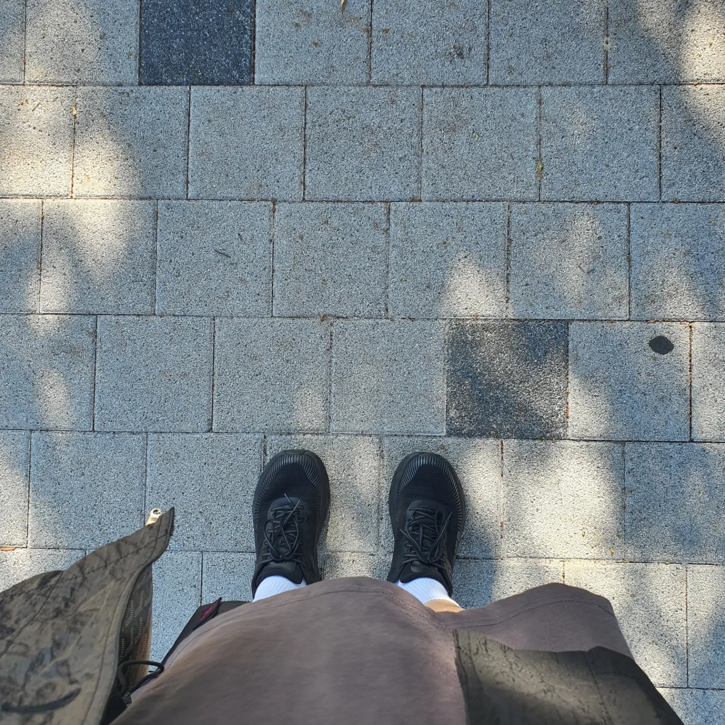 Hoka Bondi 7 Black - Wide 착용 스타일 - 3