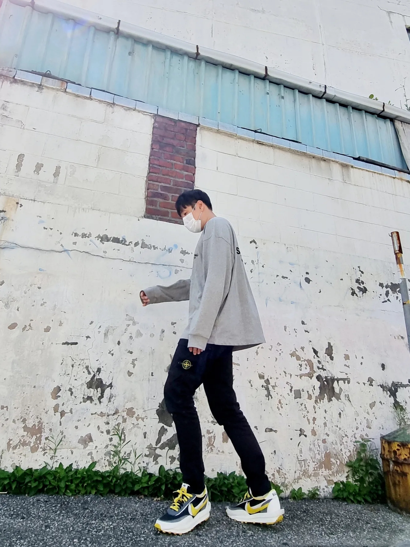 Nike x Sacai x Undercover LDWaffle Black Bright Citron, Stone Island 31310 Cargo Pants Black - 20FW 착용 스타일