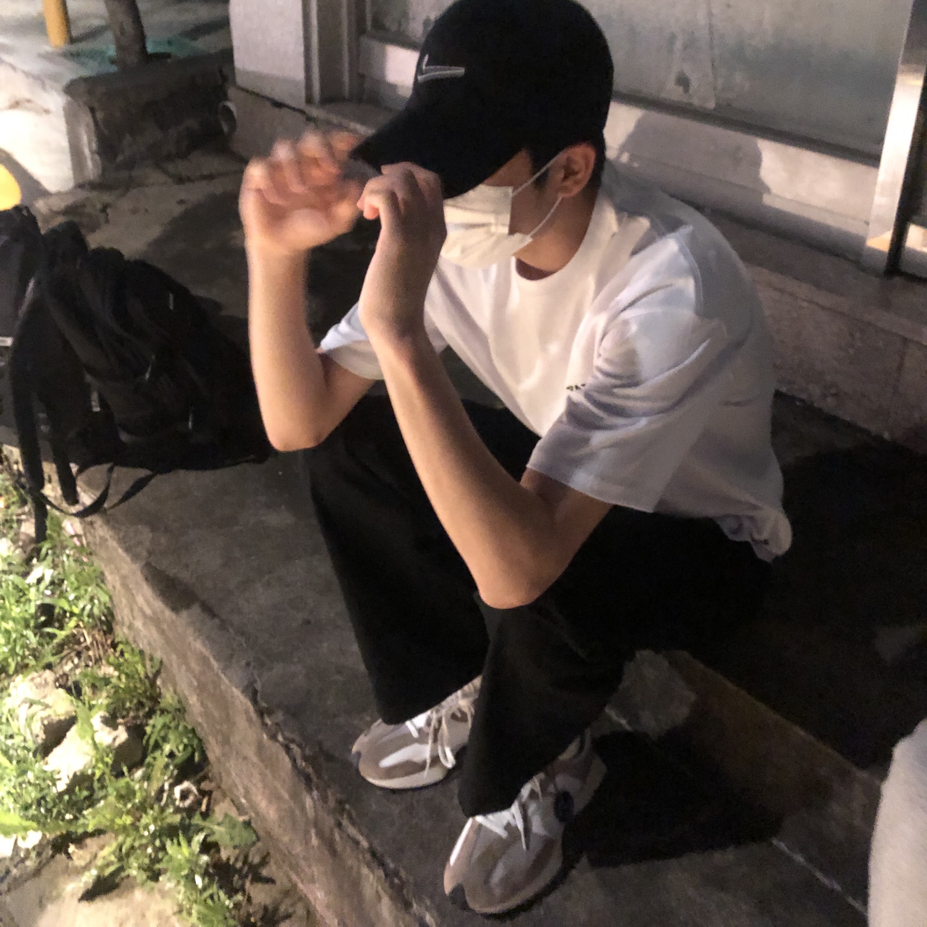 New Balance 327 Mushroom 착용 스타일