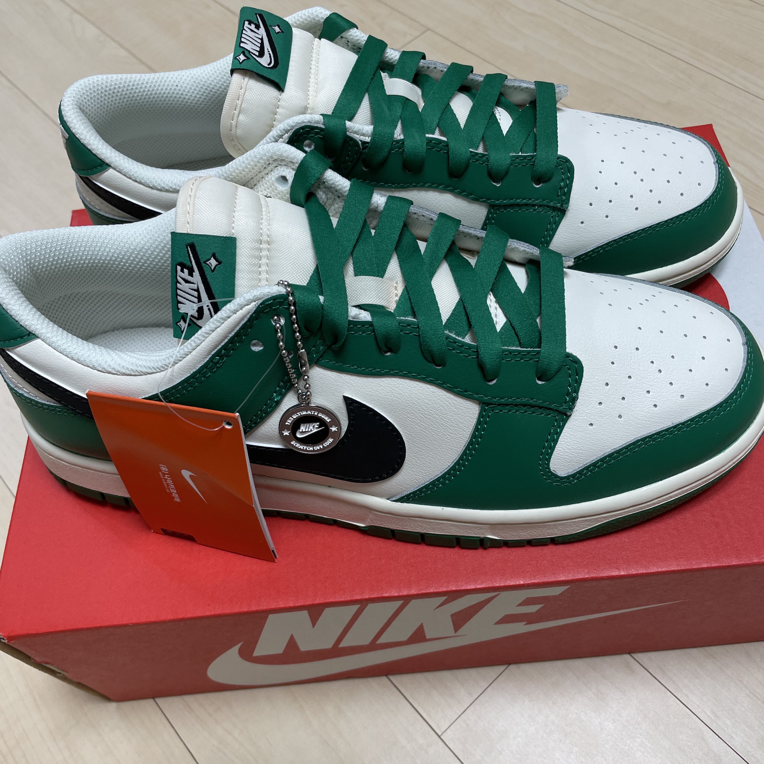 Nike Dunk Low Retro SE Jackpot Malachite 착용 스타일 - 1