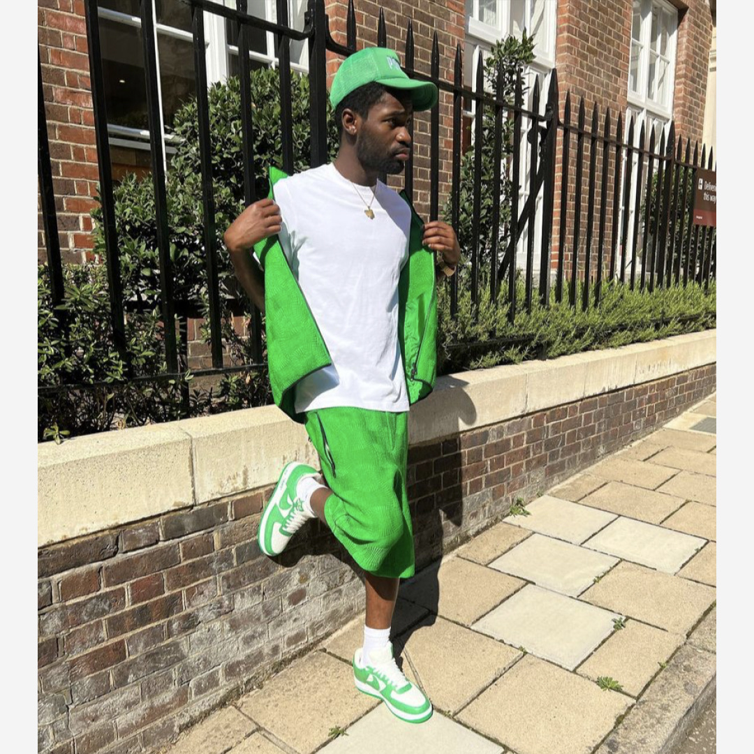 Louis Vuitton x Nike Air Force 1 Low by Virgil Abloh White Gym Green 착용 스타일 - 3