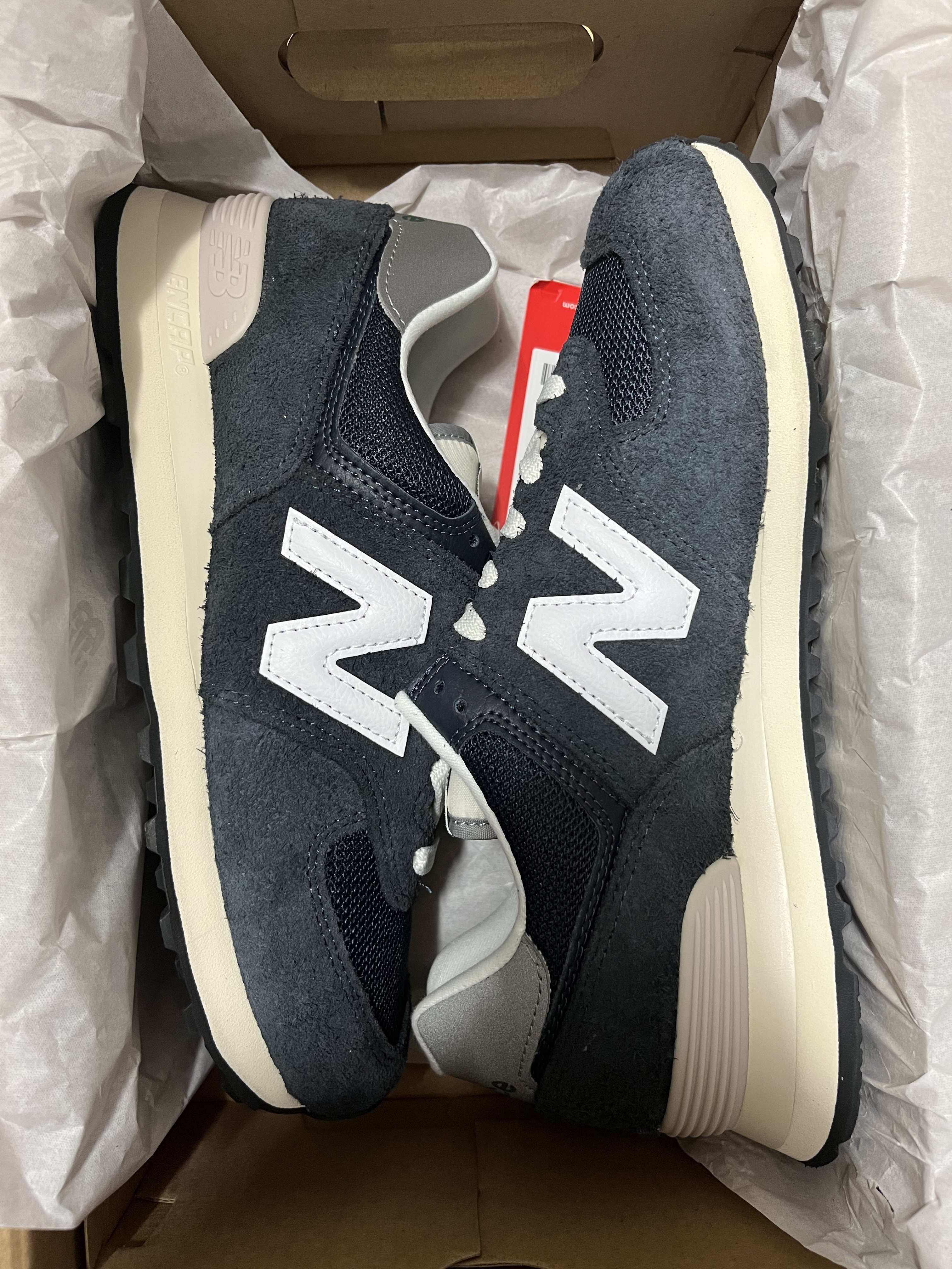New Balance 574 Heritage Navy 착용 스타일