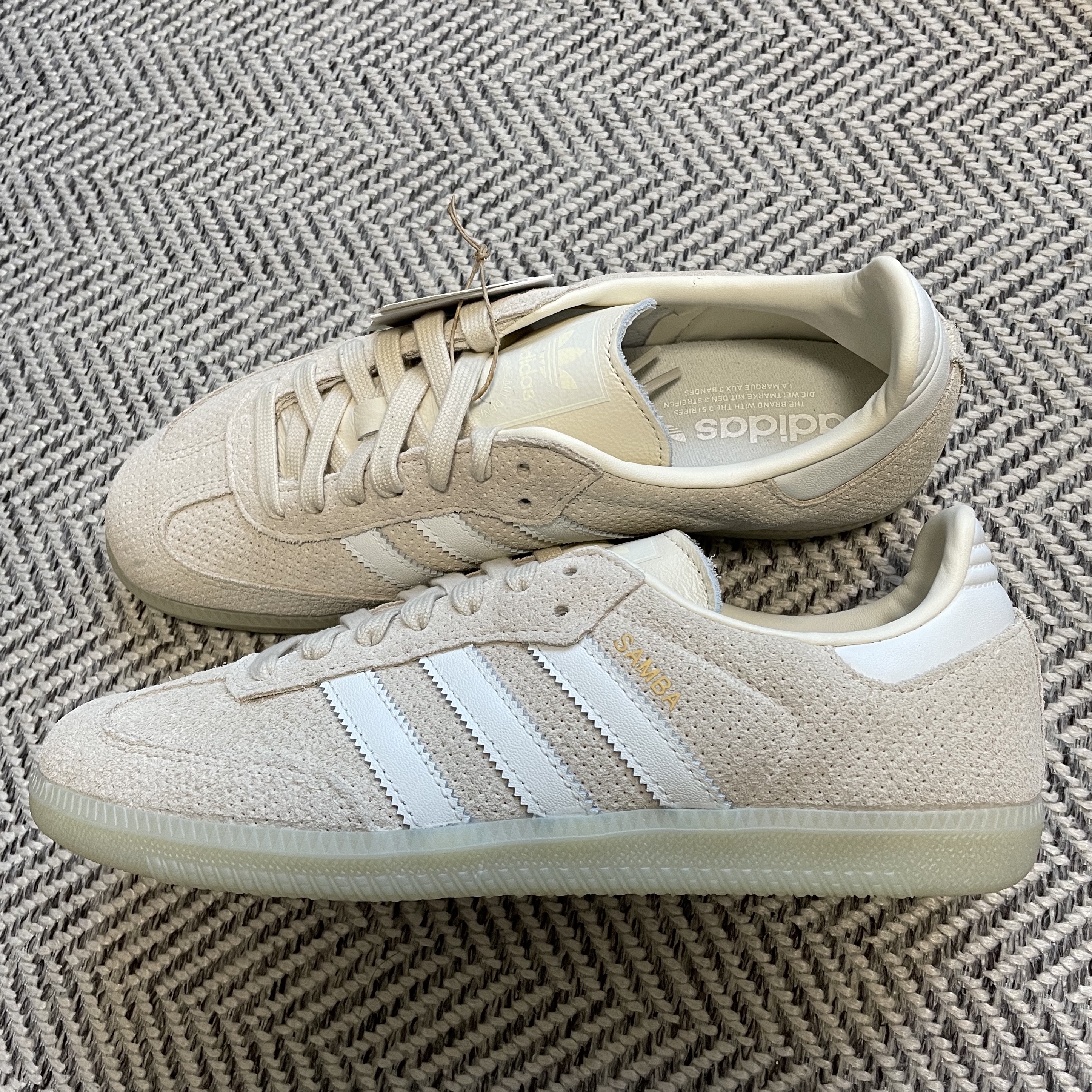 Adidas Samba OG Wonder White 착용 스타일