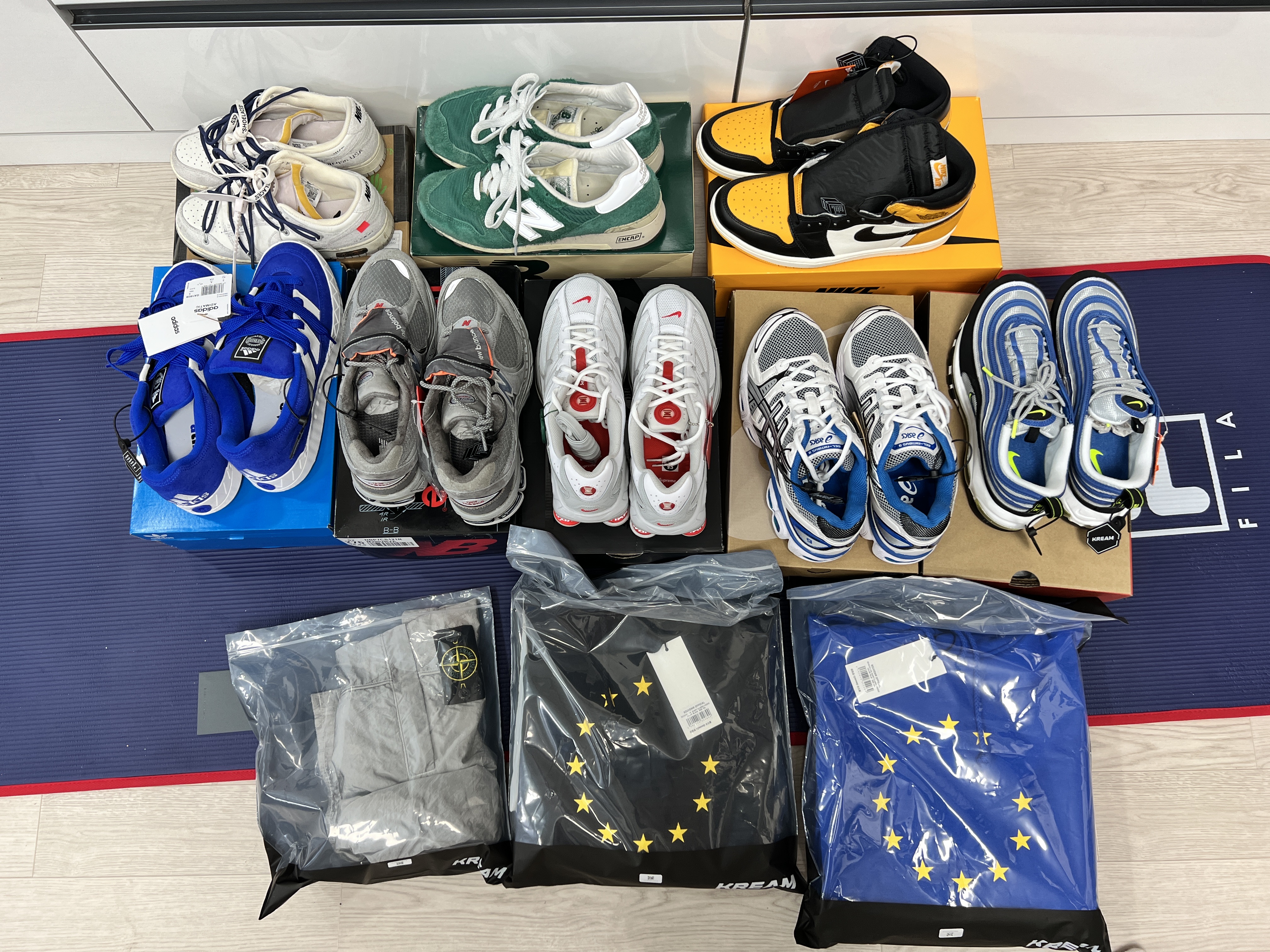 Nike x Supreme Shox Ride 2 SP White, Adidas x Atmos Adimatic Blue 착용 스타일
