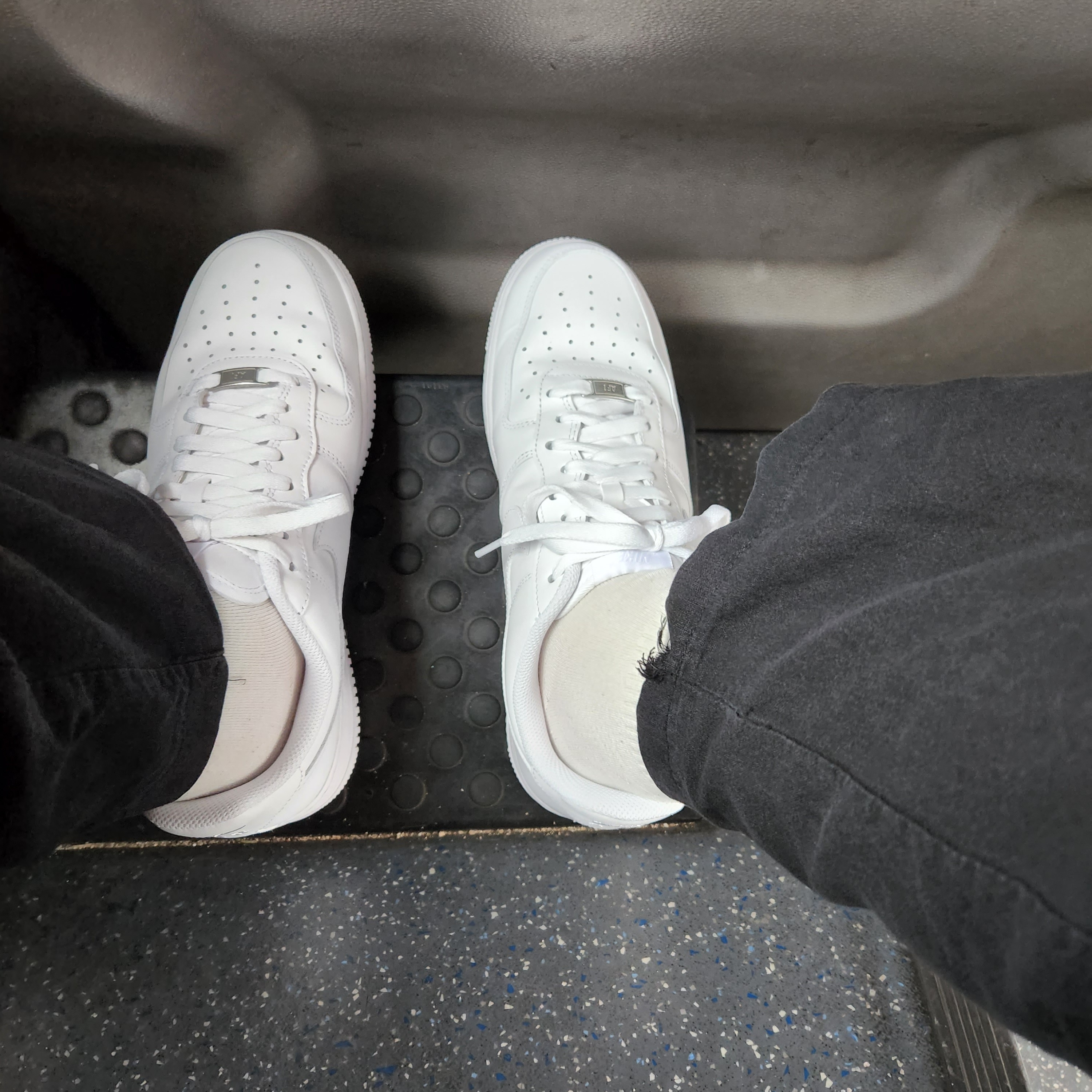 Nike Air Force 1 '07 Low White 착용 스타일 - 4
