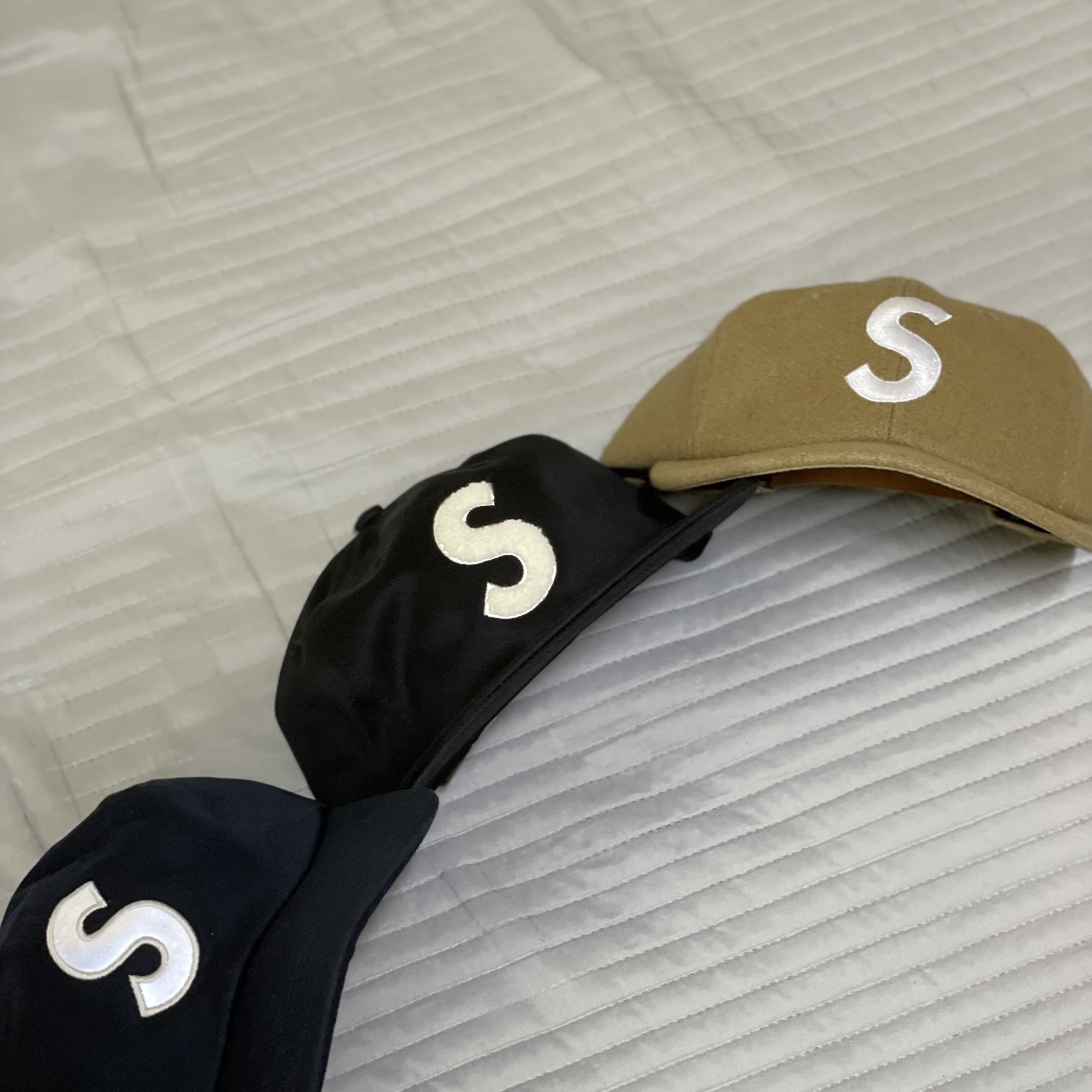 Supreme Ventile S Logo 6-Panel Black - 21FW 착용 스타일