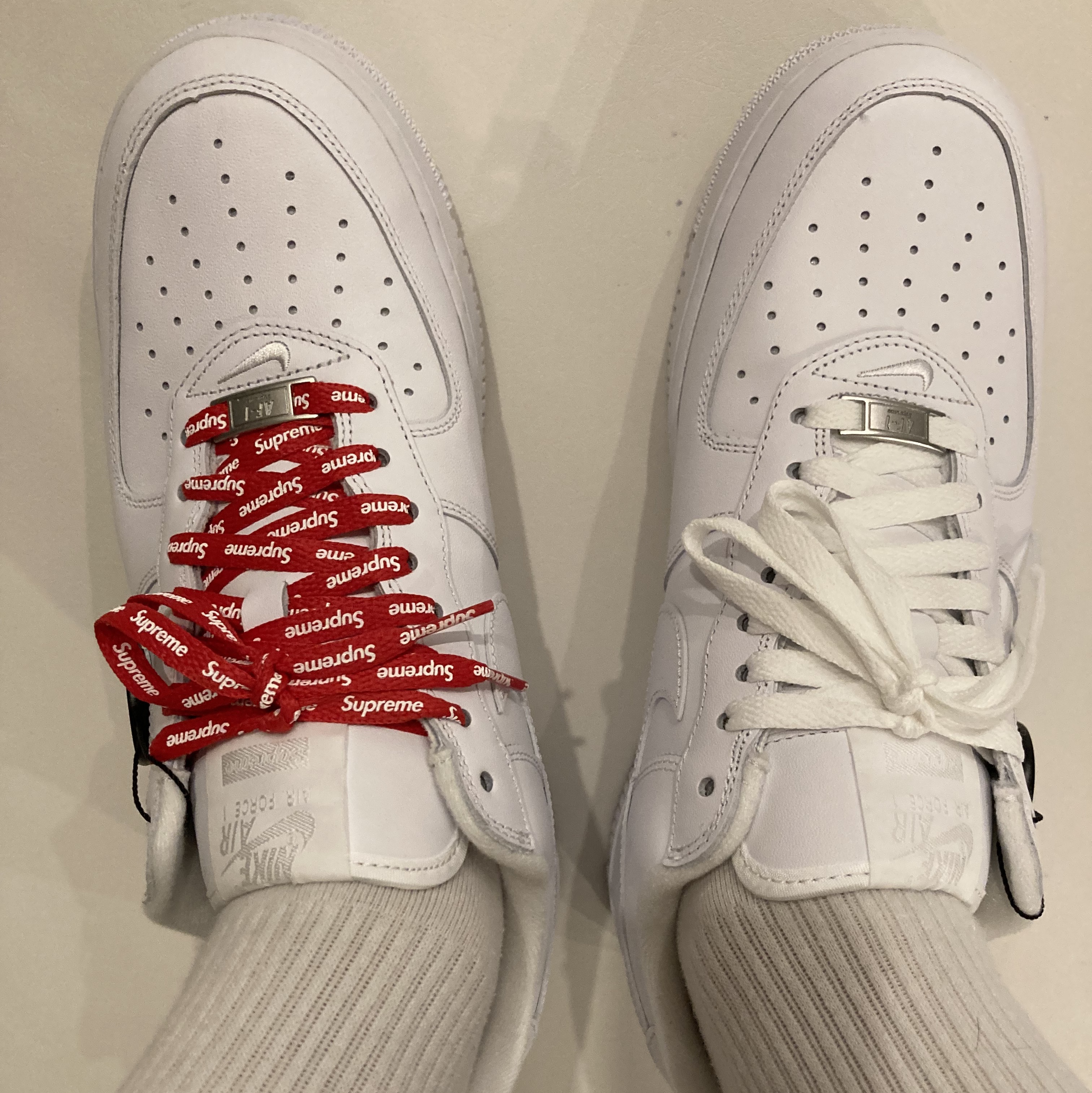 Nike x Supreme Air Force 1 Low White 착용 스타일 - 4