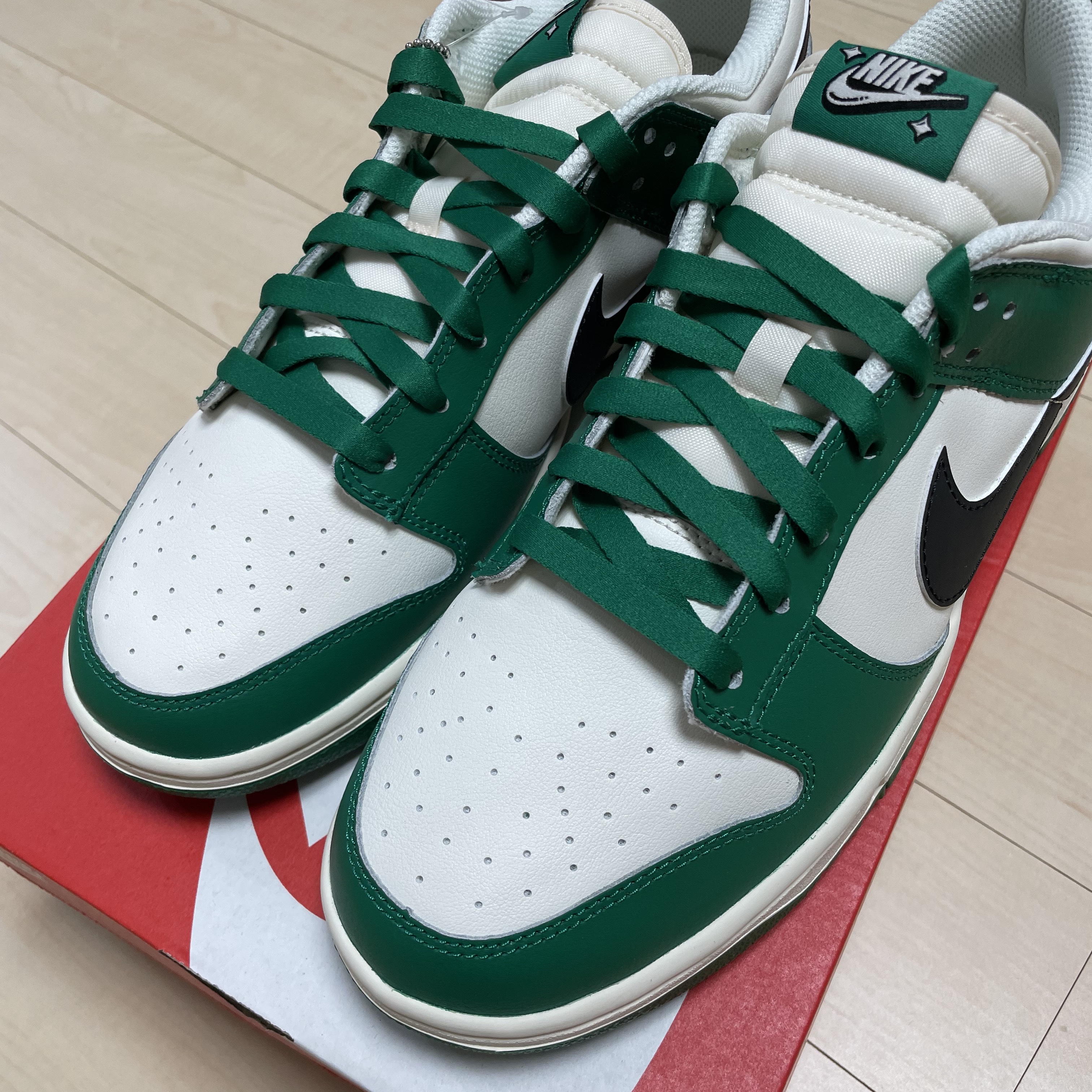 Nike Dunk Low Retro SE Jackpot Malachite 착용 스타일 - 2