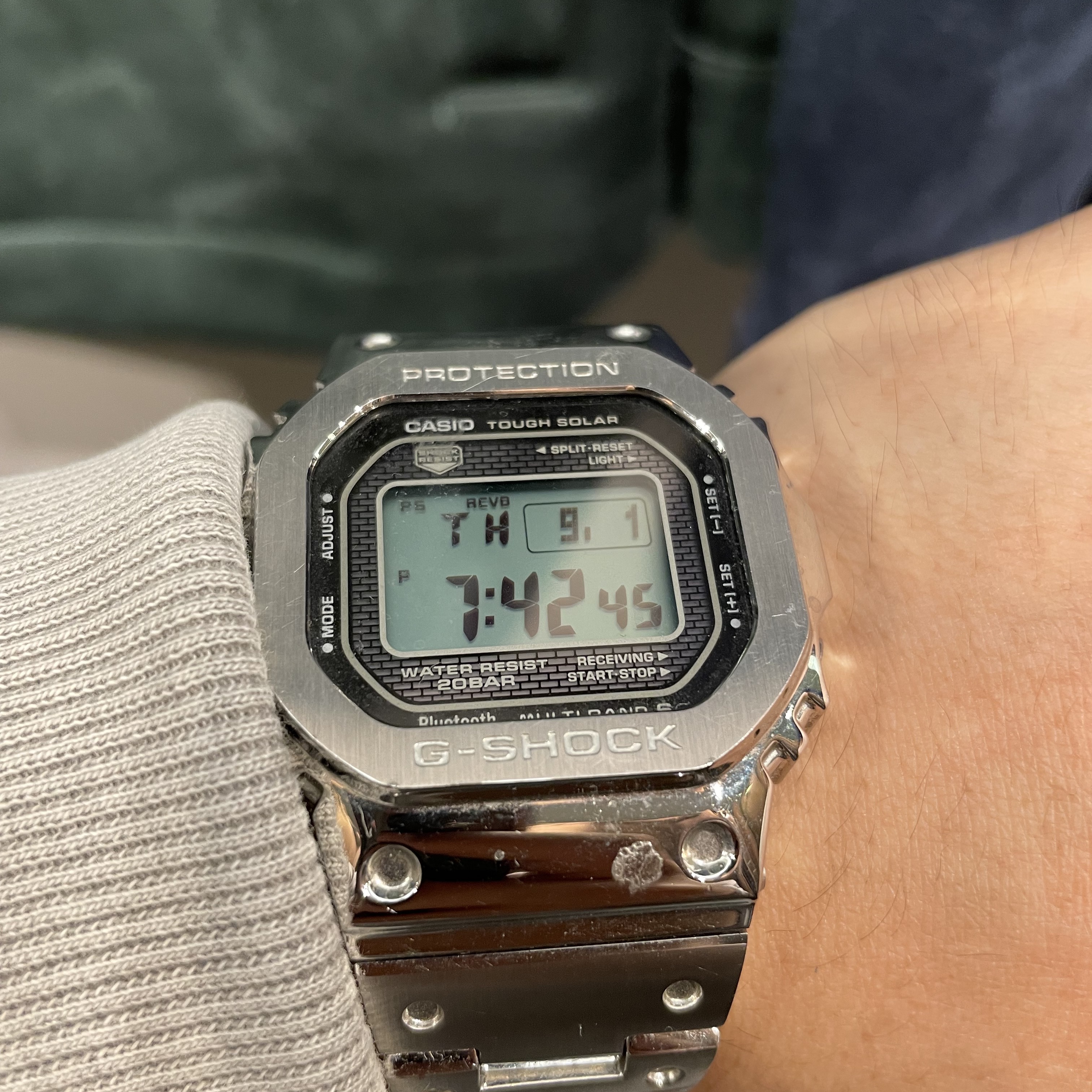 Casio G-Shock GMW-B5000D-1, Porter Tanker 3Way Briefcase Black 착용 스타일 - 2