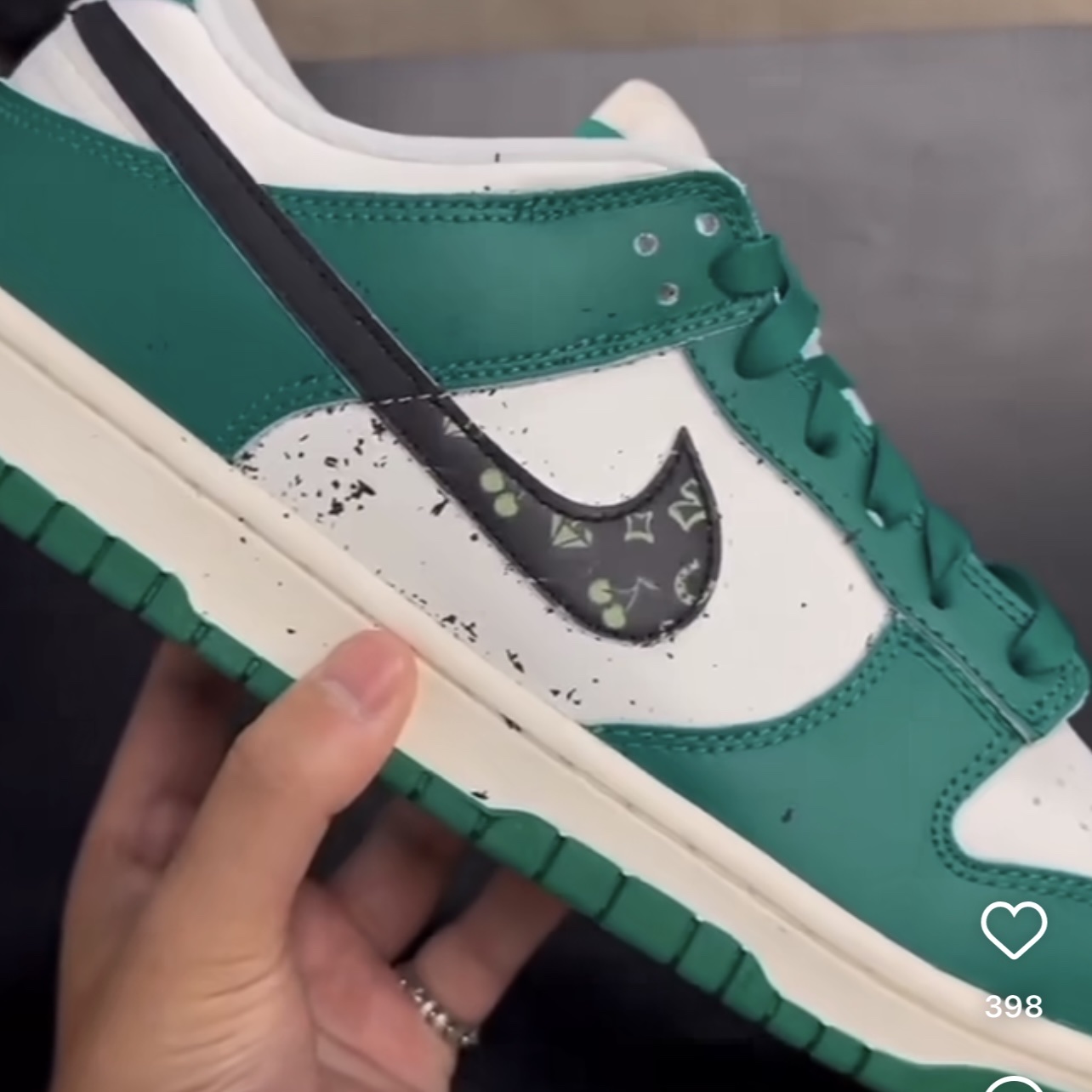 Nike Dunk Low Retro SE Jackpot Grey Fog, Nike Dunk Low Retro SE Jackpot Malachite 착용 스타일 - 2