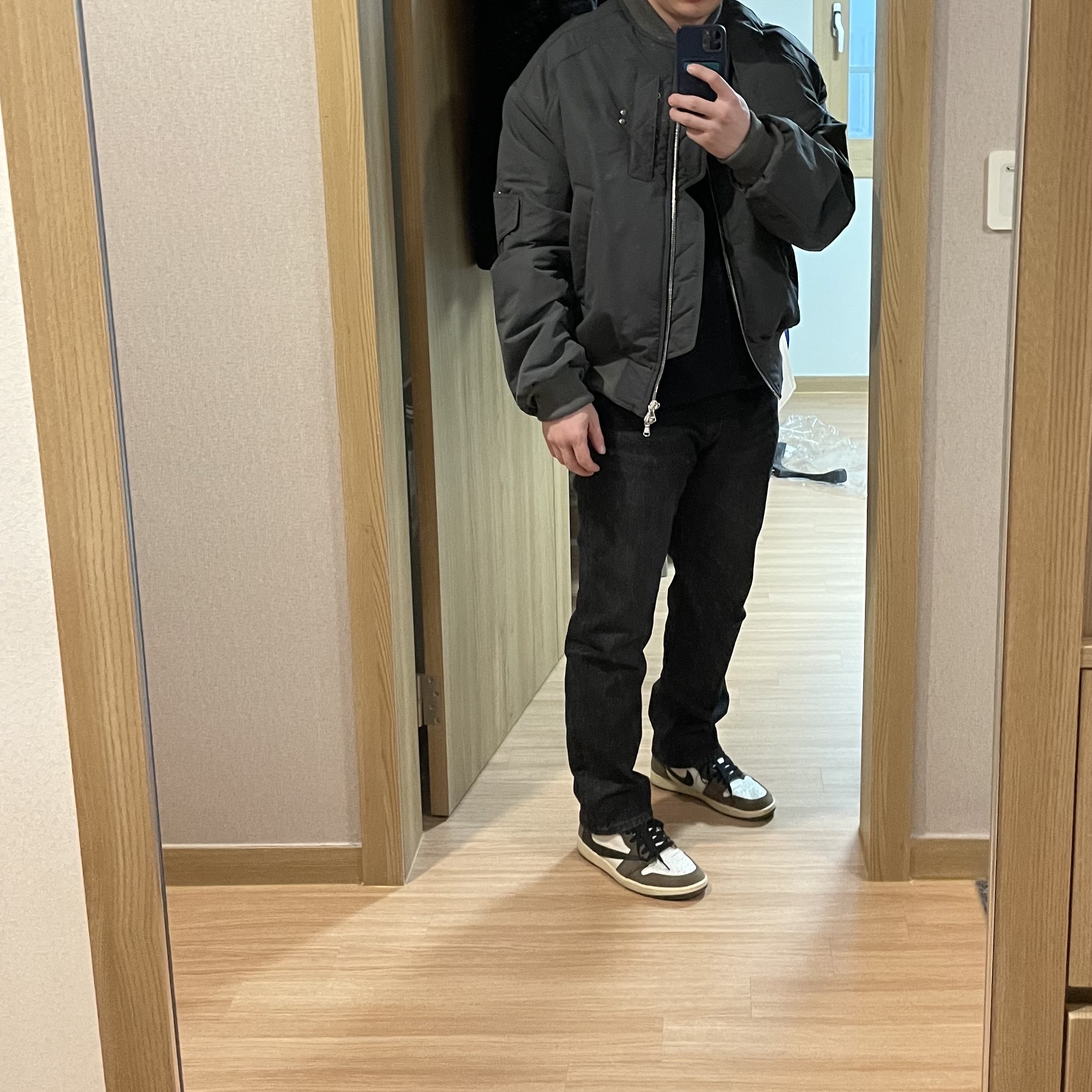 Undermycar Ababell Multi Flap Oversized Bomber Balsam Green - 22SS 착용 스타일