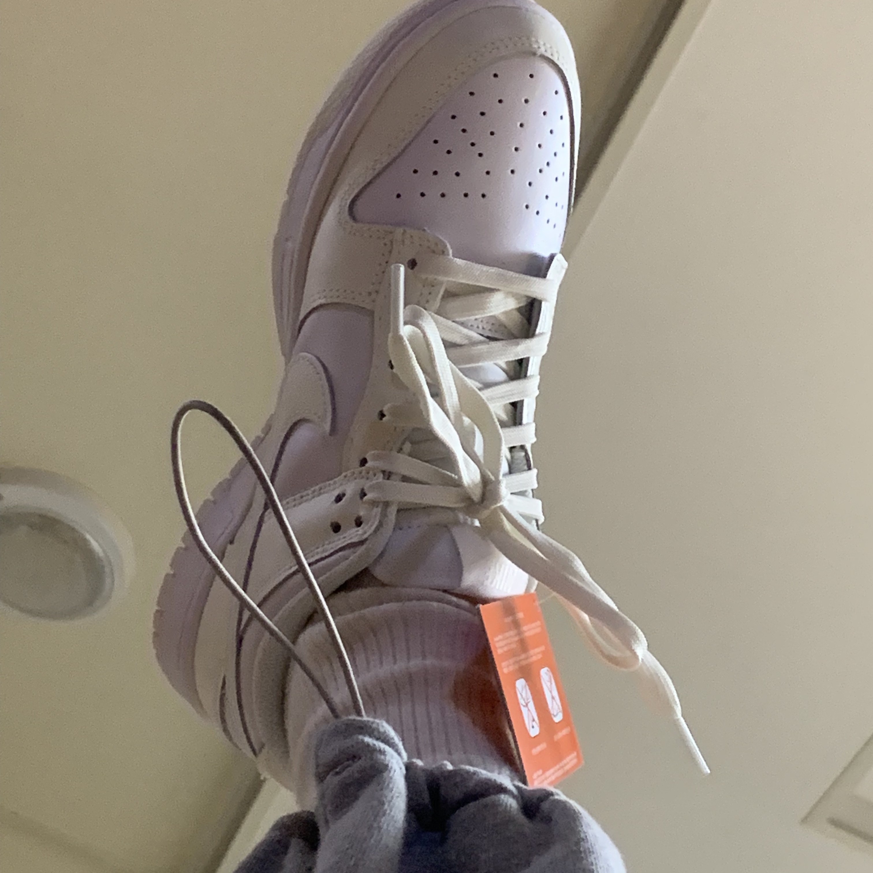 (W) Nike Dunk Low White and Sail 착용 스타일