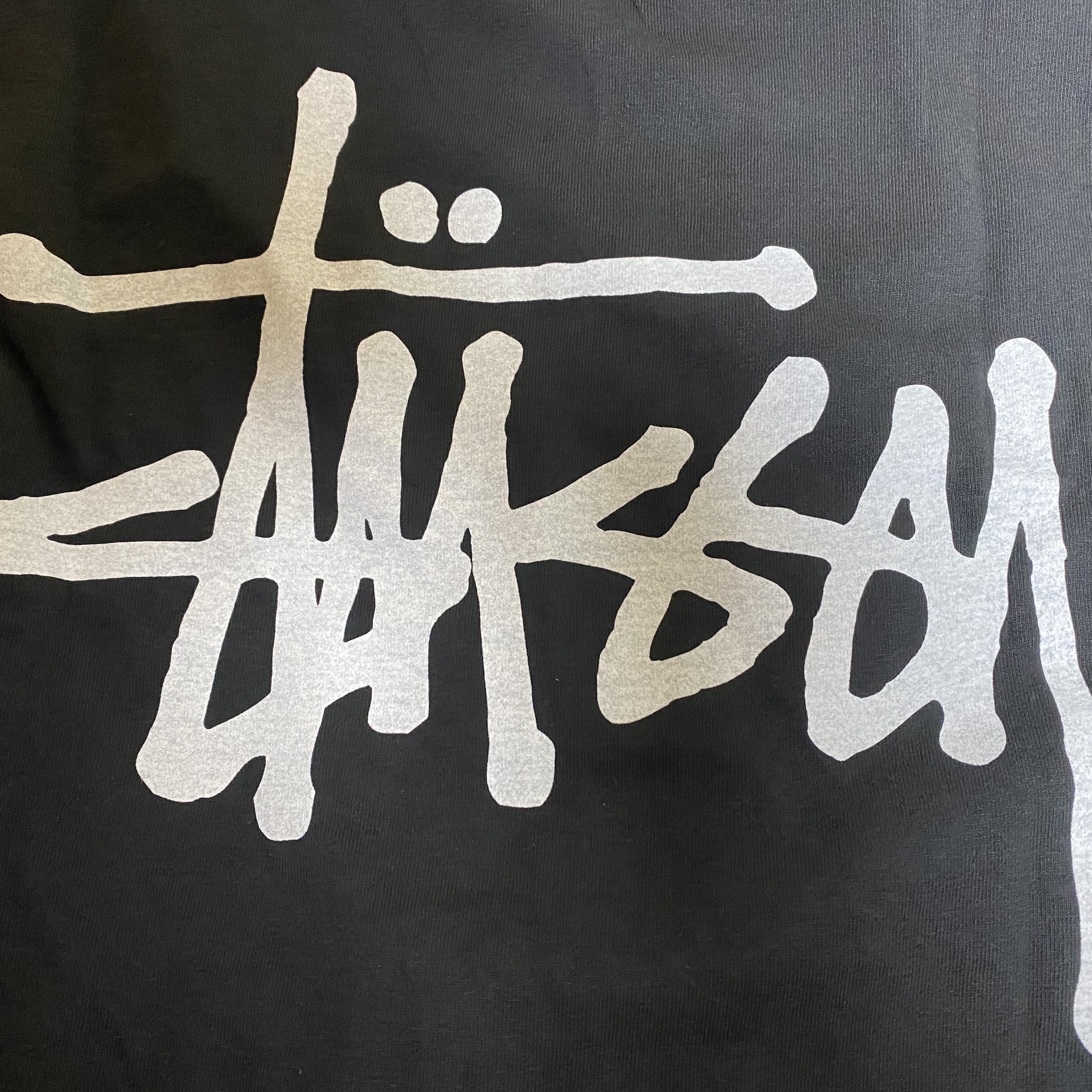 Stussy Basic Stussy Pigment Dyed T-Shirt Black 2022, Stussy Basic Stussy Pigment Dyed T-Shirt Natural 2022 착용 스타일 - 1