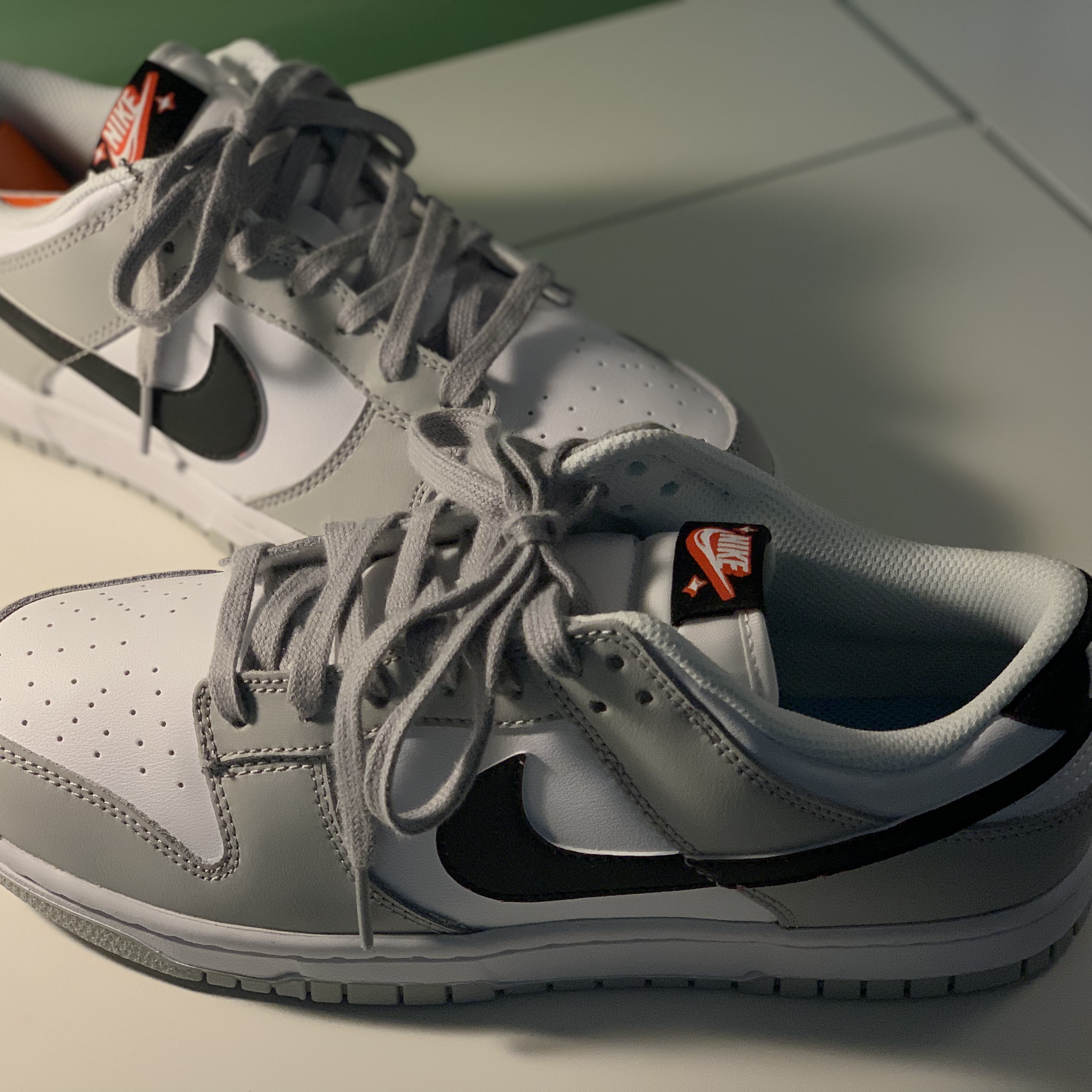 Nike Dunk Low Retro SE Jackpot Grey Fog 착용 스타일 - 1