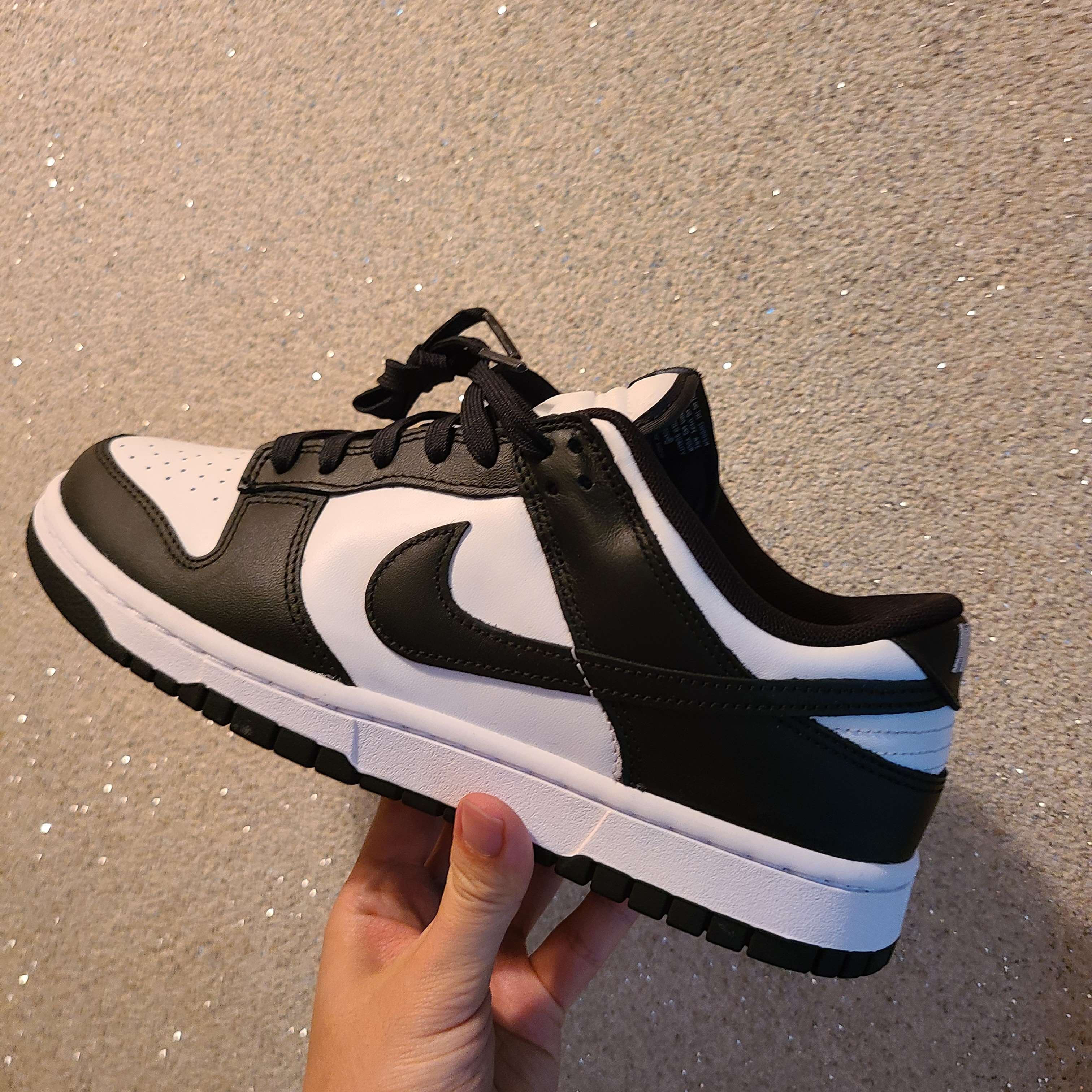 Nike Dunk Low Retro Black 착용 스타일