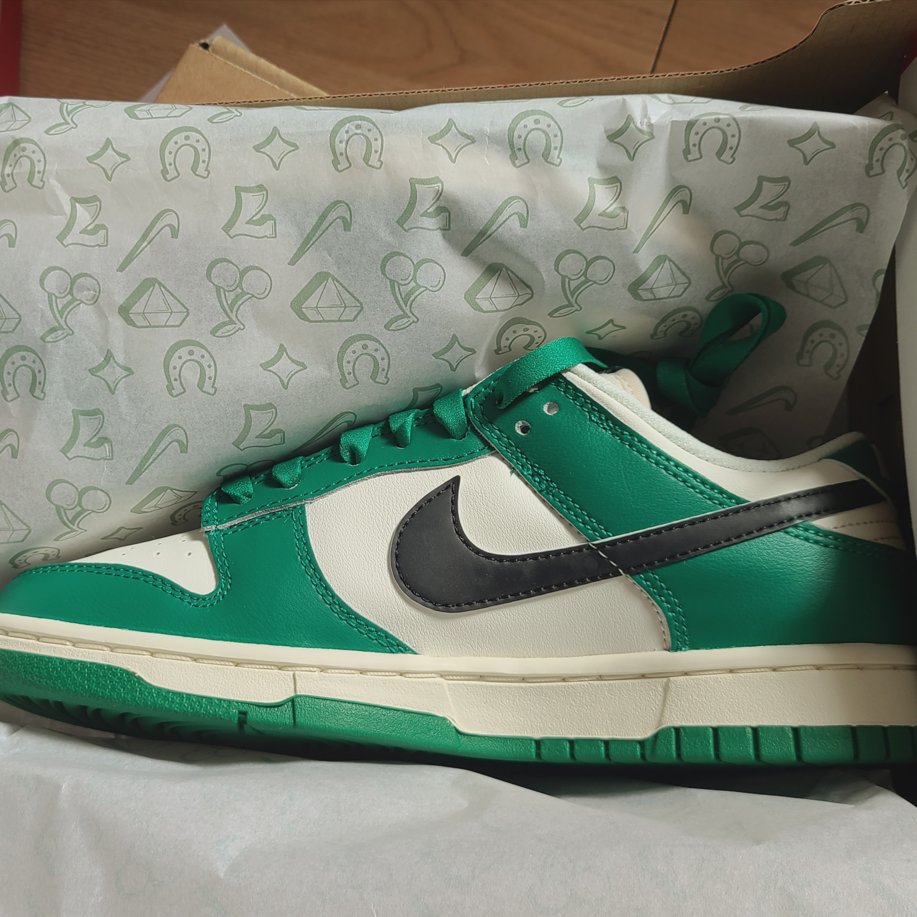 Nike Dunk Low Retro SE Jackpot Malachite 착용 스타일 - 4