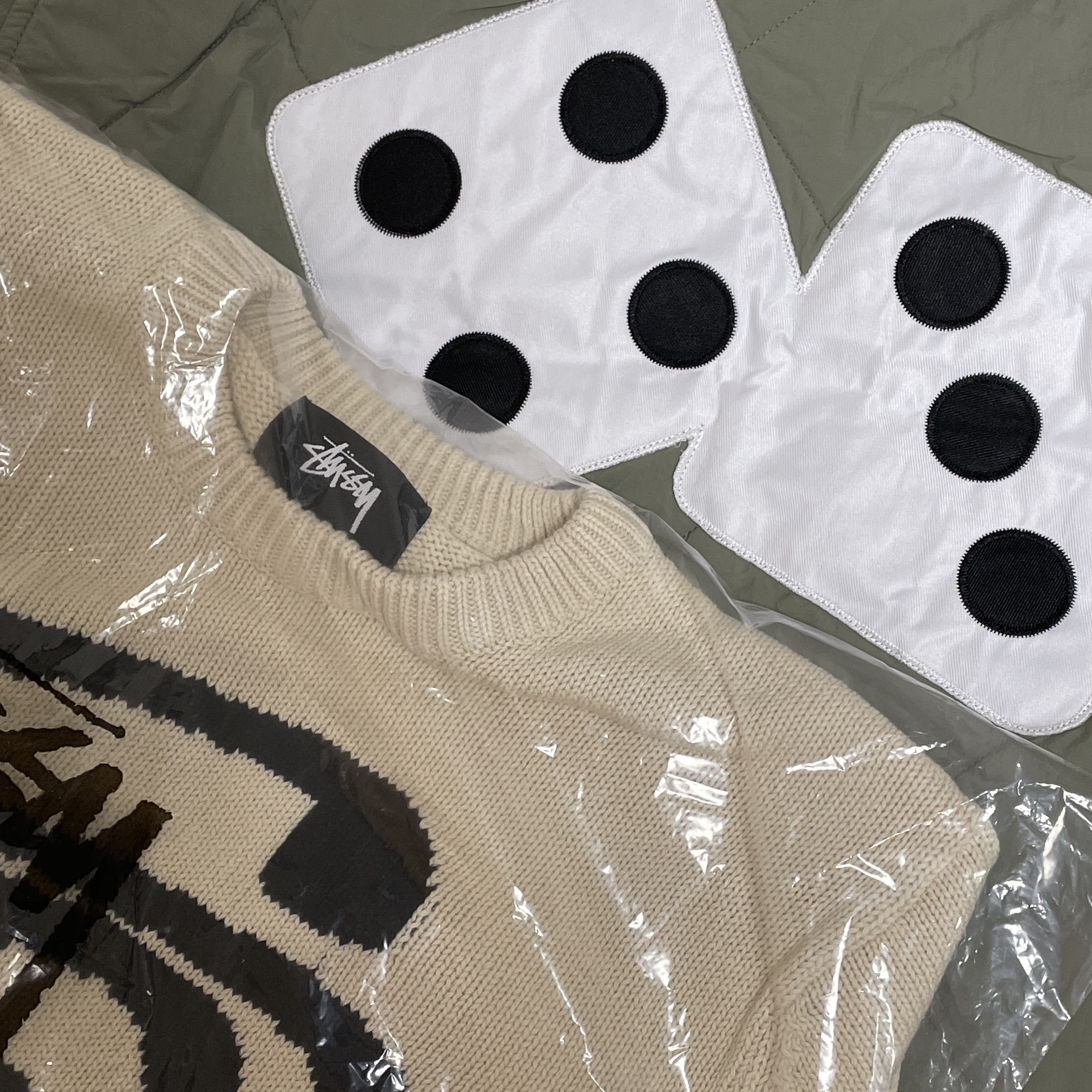 Stussy Dice Quilted Liner Jacket Olive 착용 스타일