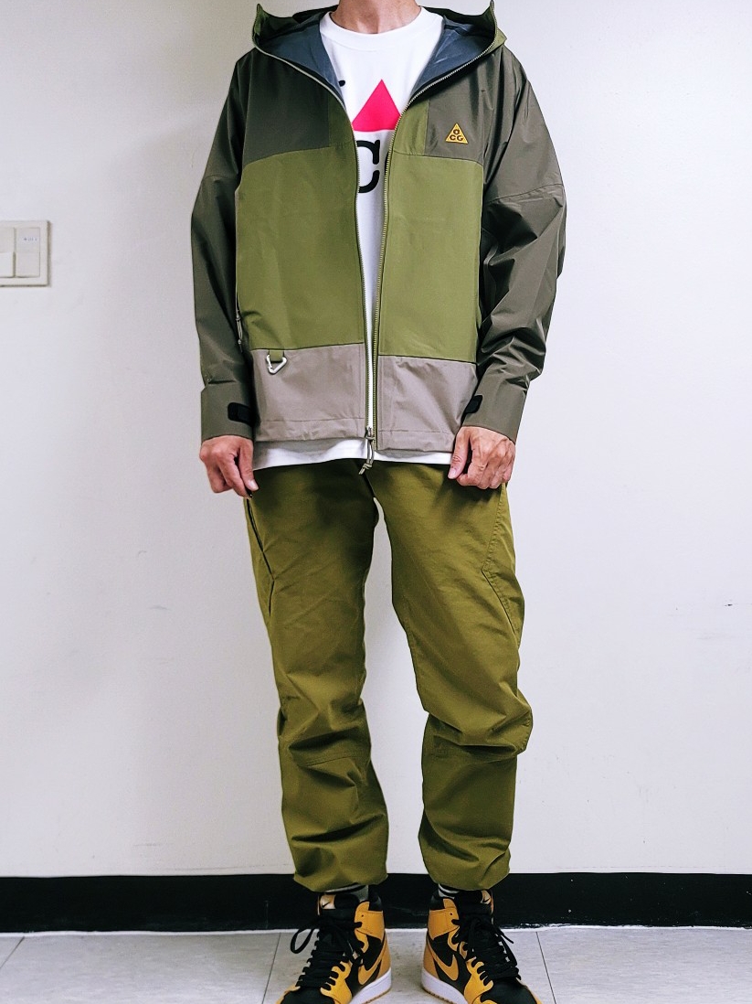Nike ACG Storm-Fit ADV Cascade Rains Full Zip Shell Jacket Medium Olive - Asia, Jordan 1 Retro High OG Pollen 착용 스타일 - 5